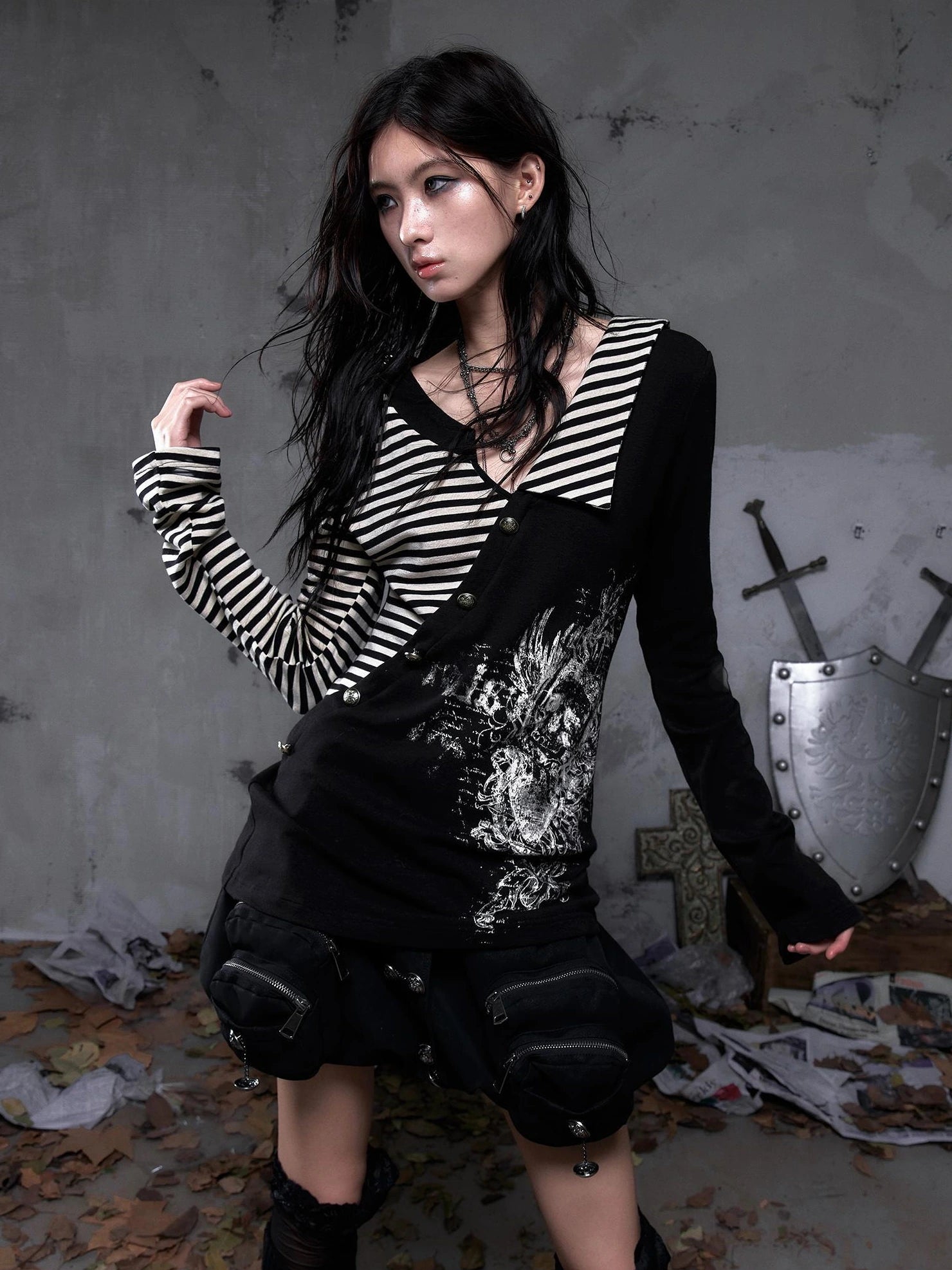 NO ROMANCE Soft Knit Long Sleeve Collared Striped Star Print Women Black Beige Gray T-Shirt