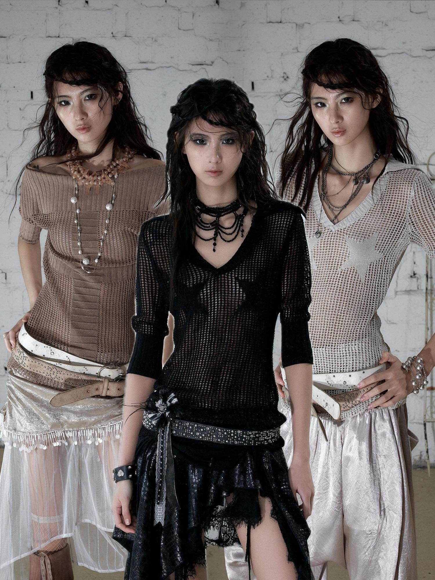 NO ROMANCE Star Cutout Punk Slim V-neck Convertible Women&