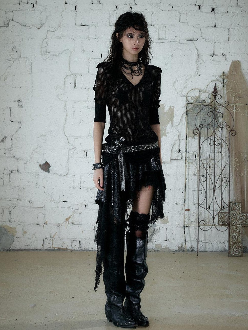 NO ROMANCE Star Cutout Punk Slim V-neck Convertible Women&