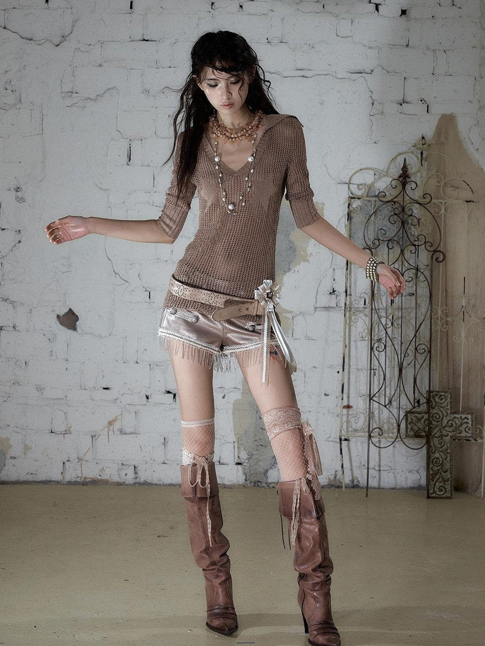 NO ROMANCE Star Cutout Punk Slim V-neck Convertible Women&
