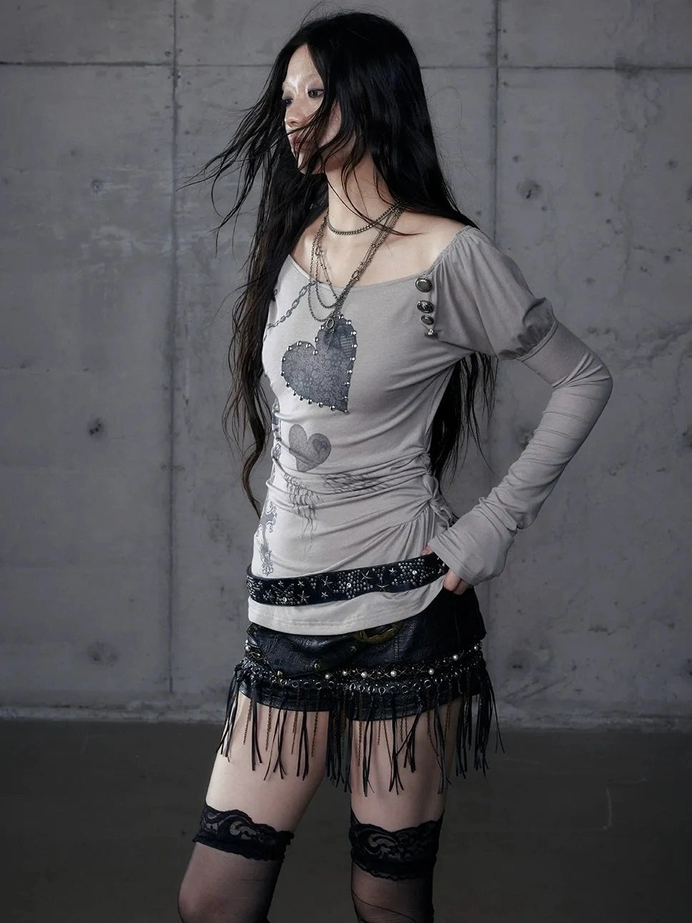 NO ROMANCE Stretchy Knit Asymmetric Neck Slim Long Sleeve Women Cross Heart Graphic T-Shirt