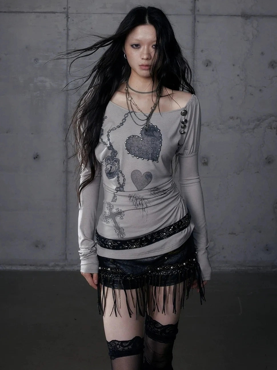 NO ROMANCE Stretchy Knit Asymmetric Neck Slim Long Sleeve Women Cross Heart Graphic T-Shirt