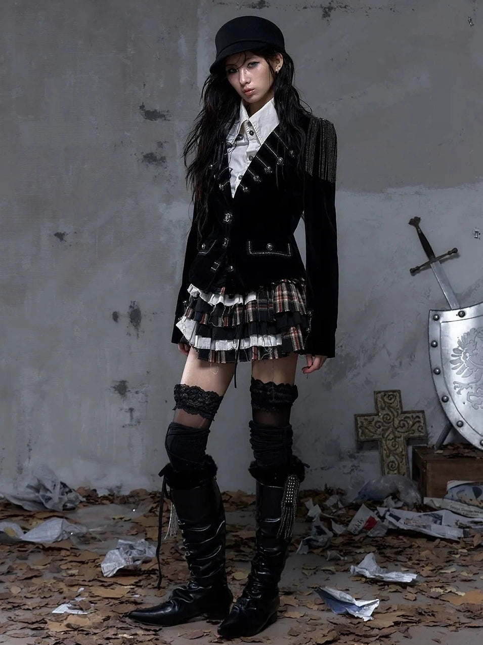 NO ROMANCE Tiered Ruffle Punk Low Rise Frayed Hem Loose Fit Women Citywalk Black Red Skirt