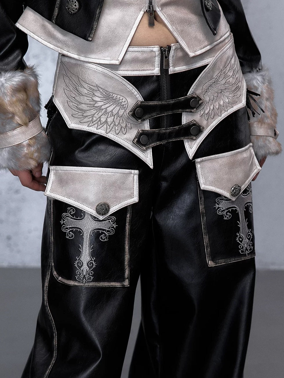 NO ROMANCE Vintage Distressed Low Rise Wide Leg Relaxed Fit Women Faded Black Pants