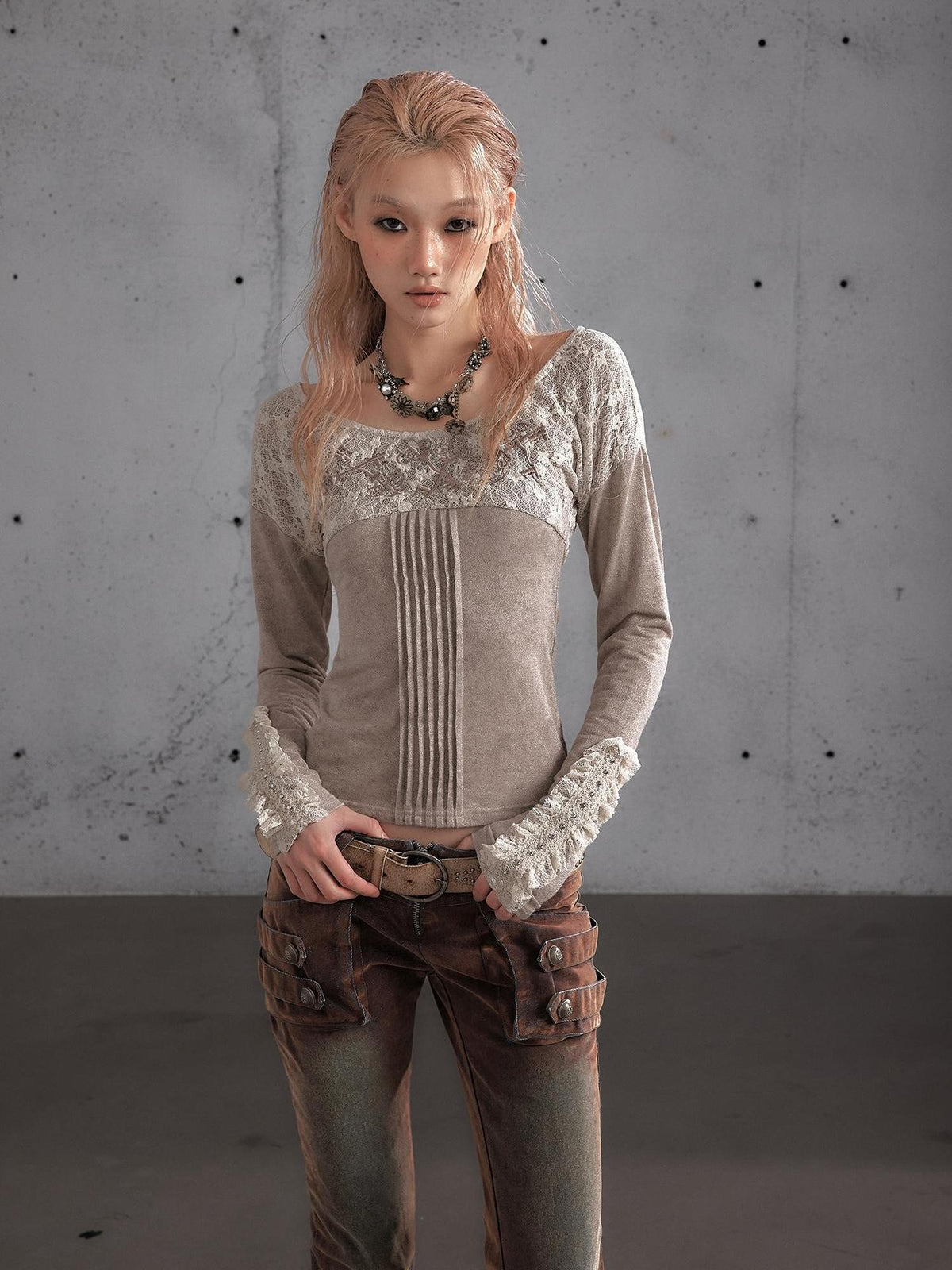NO ROMANCE Vintage Lace Embroidered Slim Fit Women&