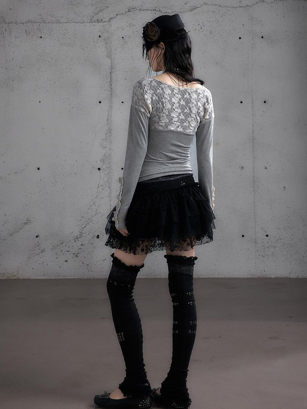 NO ROMANCE Vintage Lace Embroidered Slim Fit Women&
