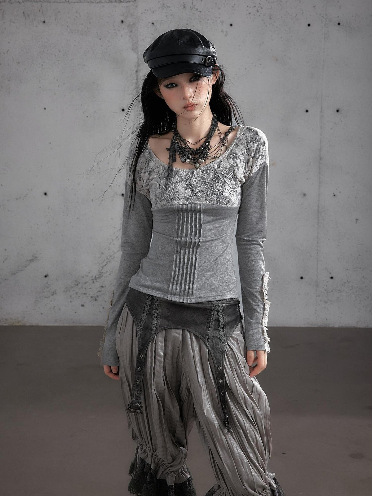 NO ROMANCE Vintage Lace Embroidered Slim Fit Women&