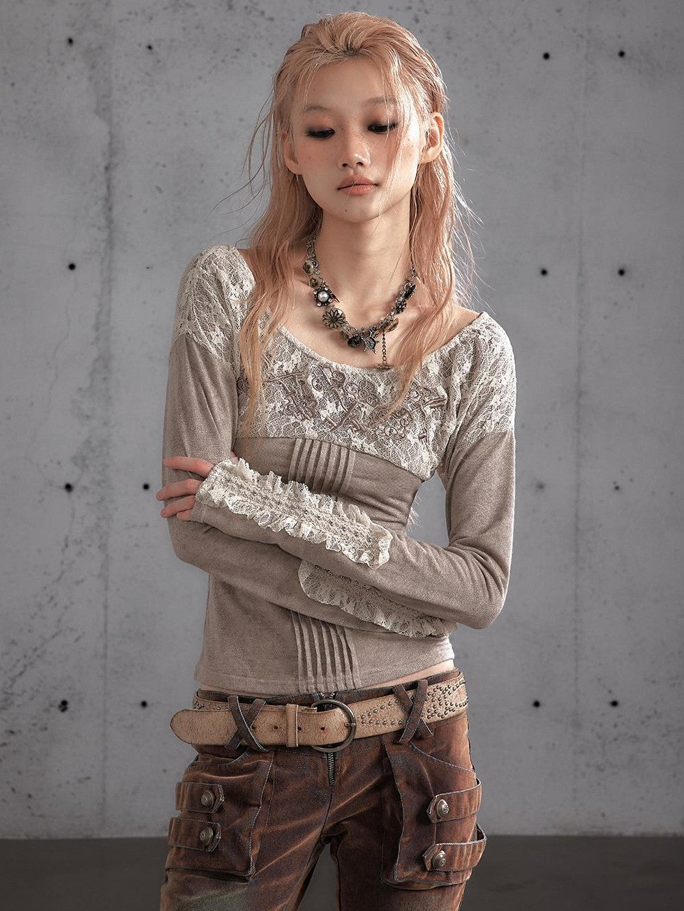NO ROMANCE Vintage Lace Embroidered Slim Fit Women&