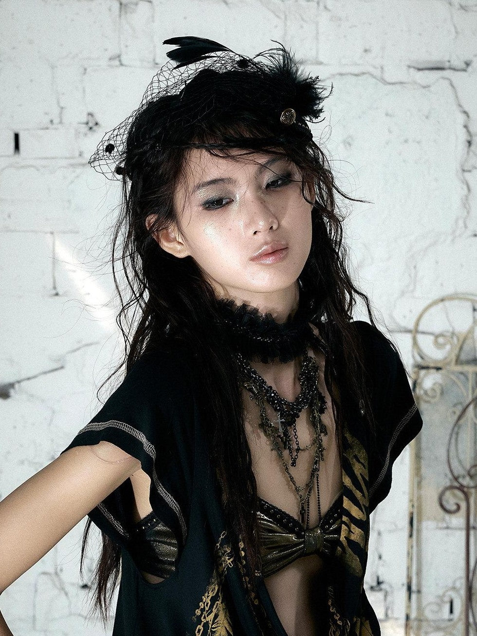 NO ROMANCE Vintage Pleated Hand Beaded Collar Women&