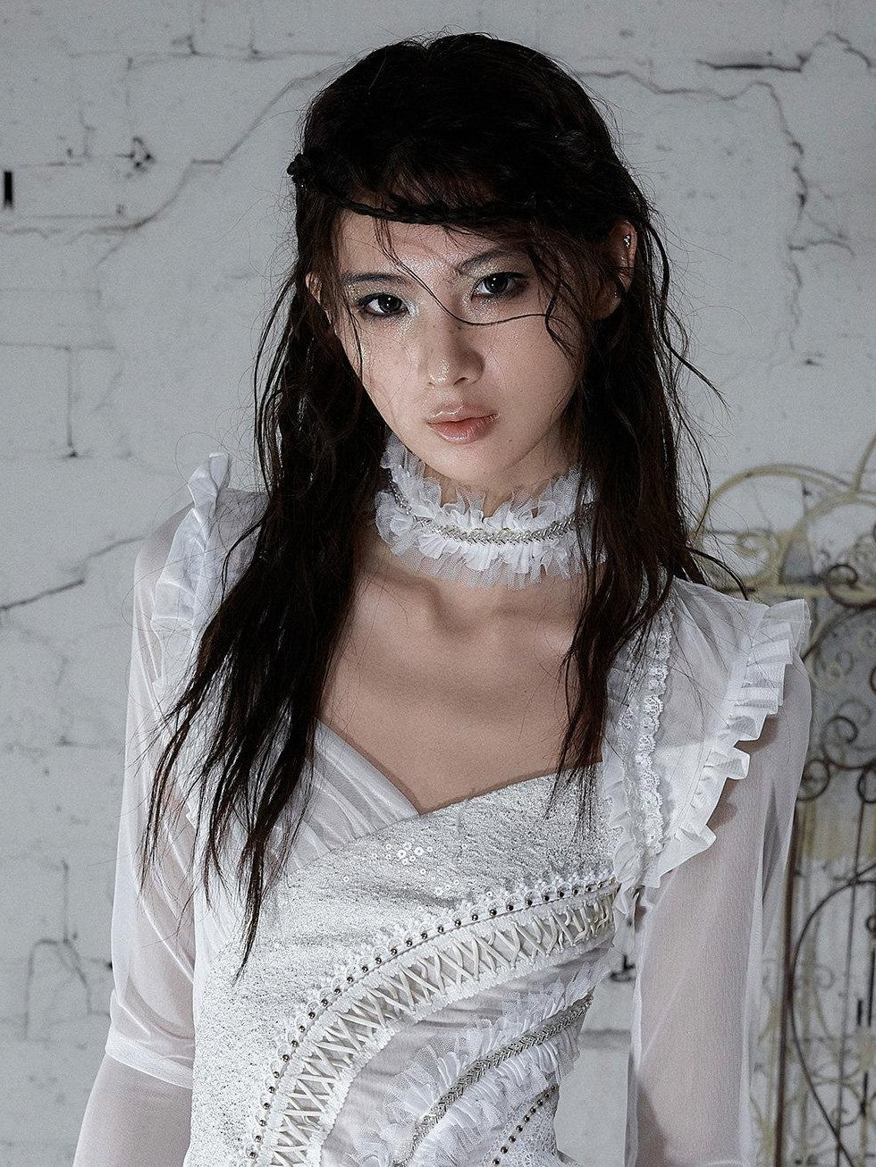 NO ROMANCE Vintage Pleated Hand Beaded Collar Women&