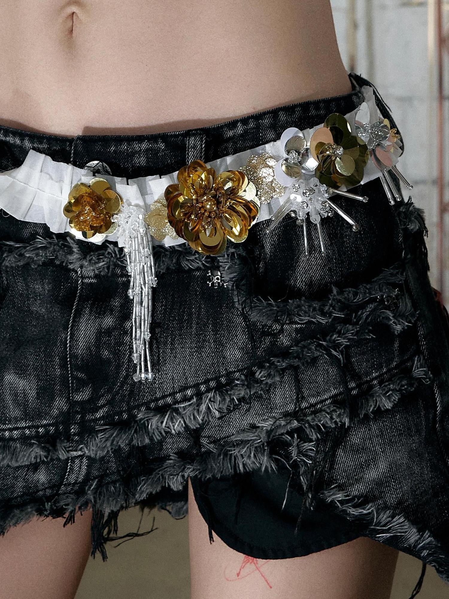 NO ROMANCE Vintage Regal Pleated Hand Beaded Floral Women&