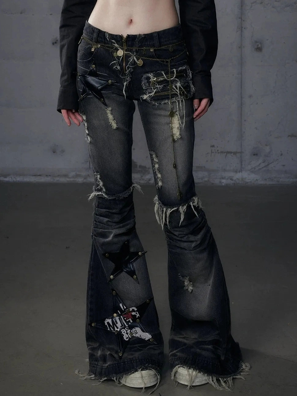 NO ROMANCE Vintage Washed Black Star Print High Waisted Slim Non Stretch Women Denim Jeans