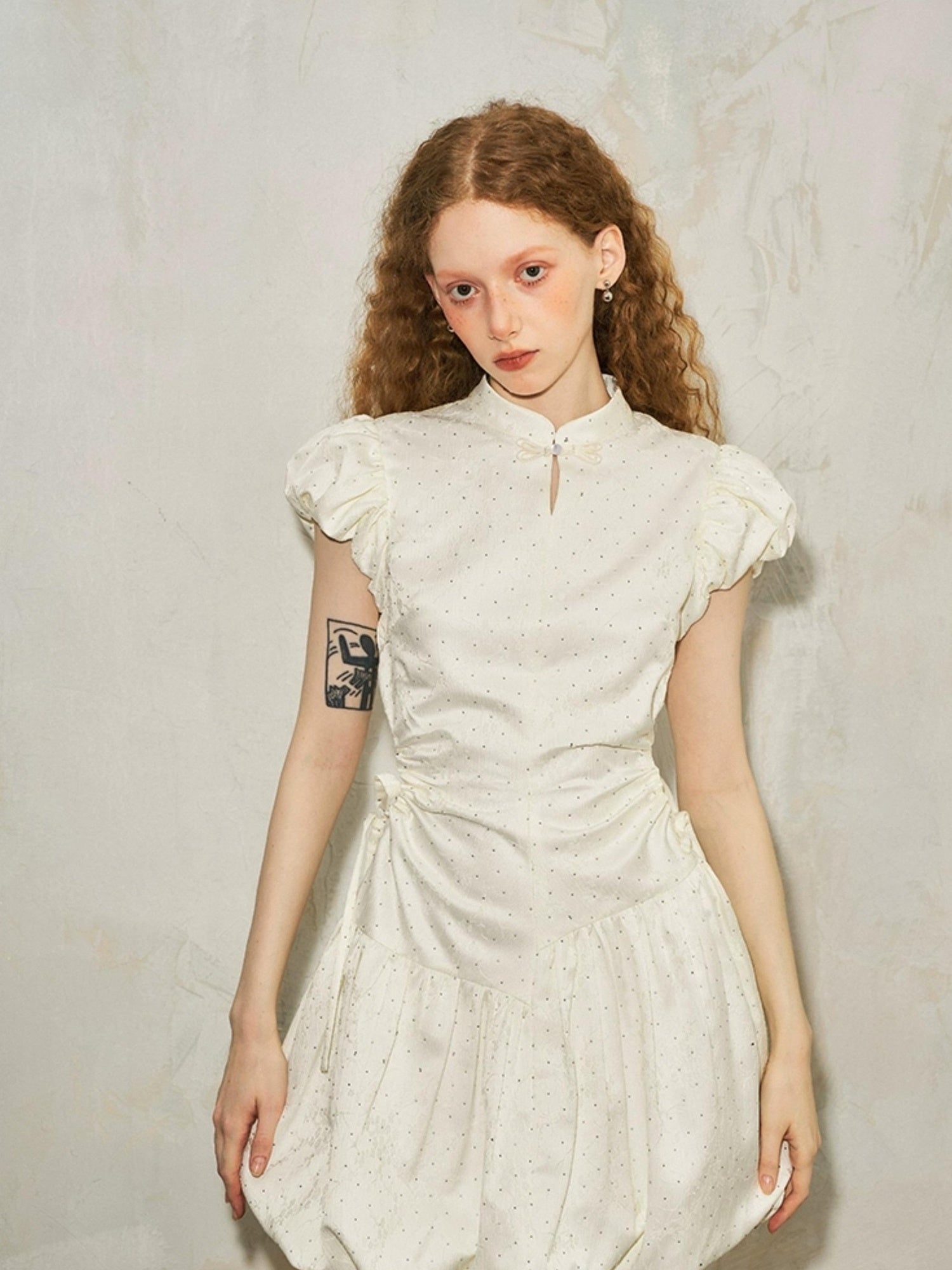 DIDDI MODA New Chinese Knot Bubble Sleeve Hollow Waist Ruffle Dress