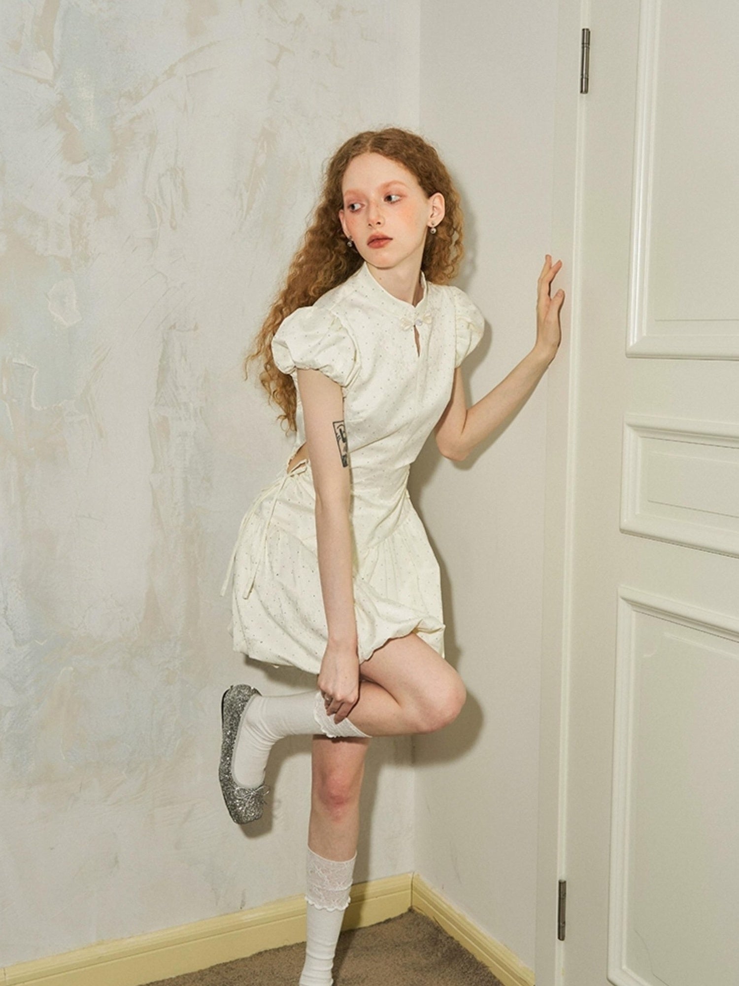 DIDDI MODA New Chinese Knot Bubble Sleeve Hollow Waist Ruffle Dress