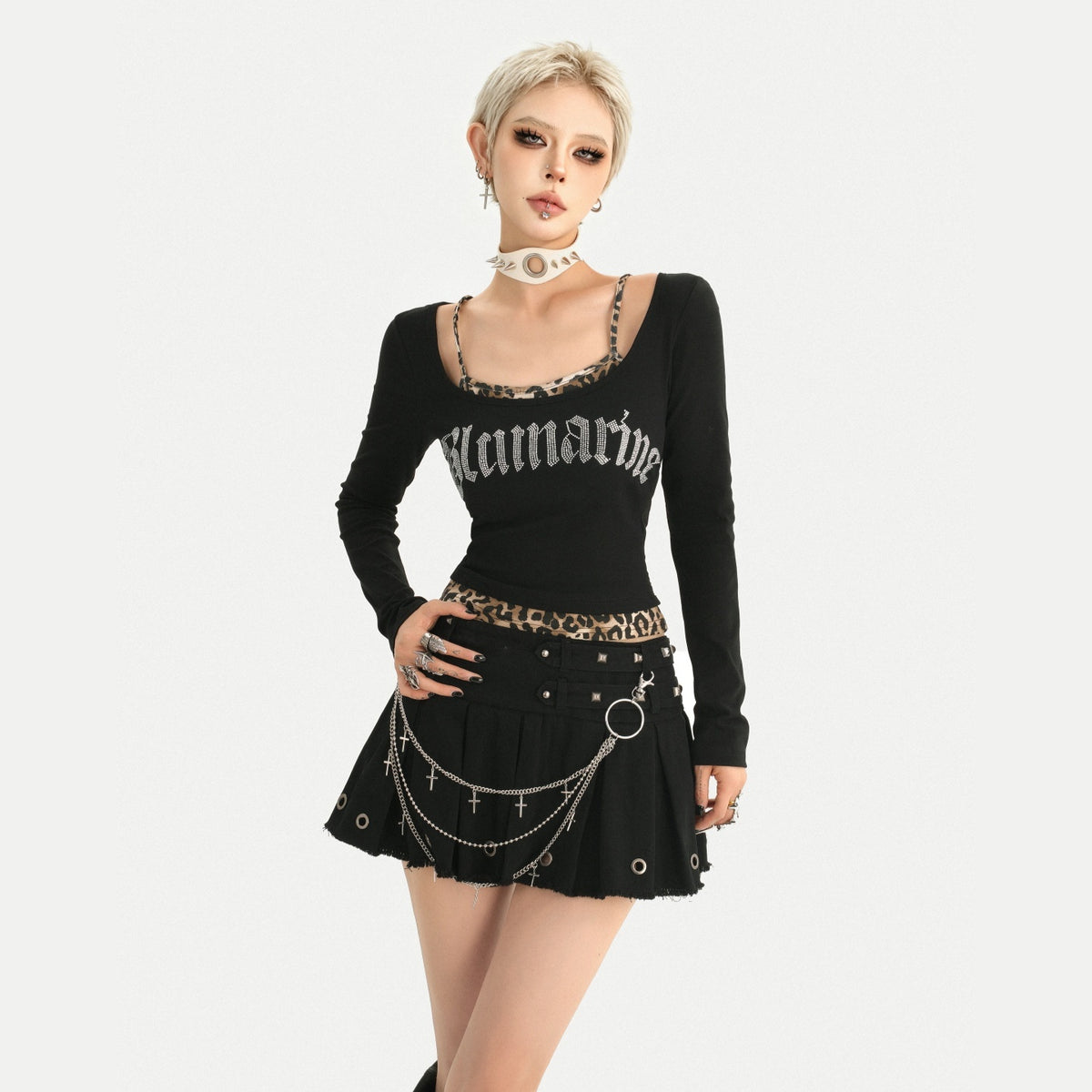 Nico_Molly_Black_Letter_Print_Slim_Fit_U_Neck_Women&