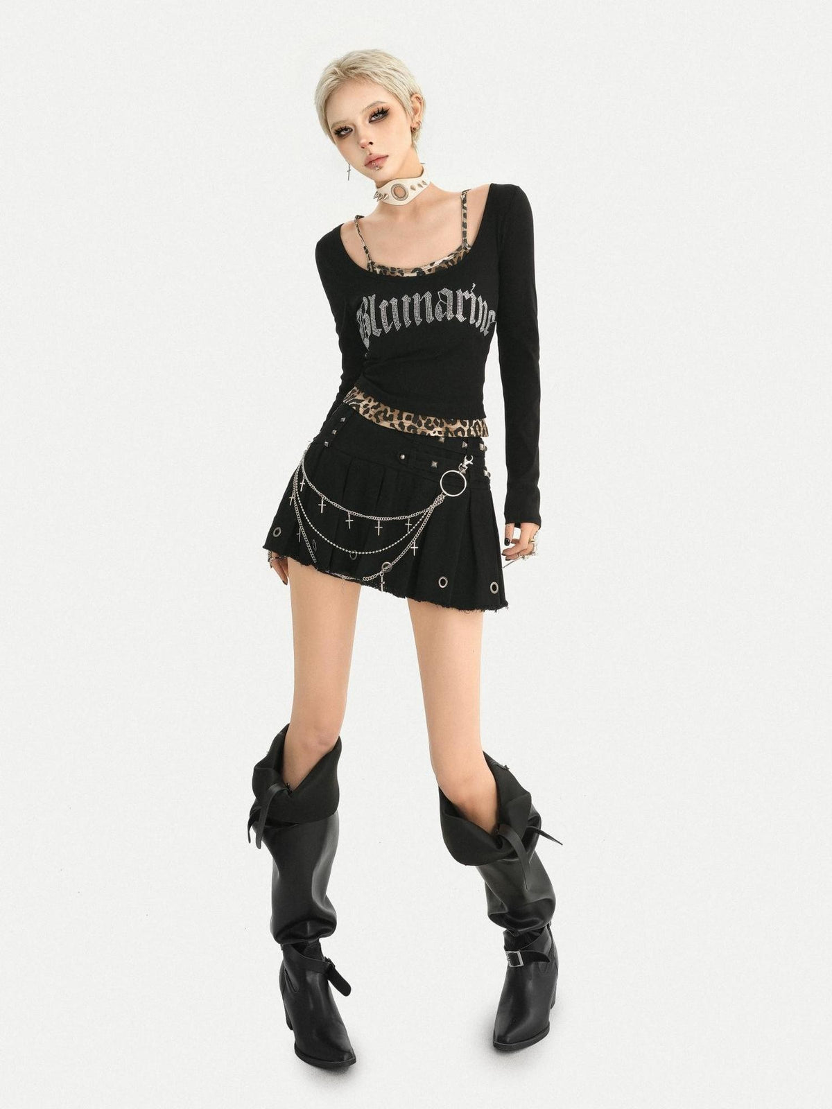 Nico Molly Black Letter Print Slim Fit U Neck Women&