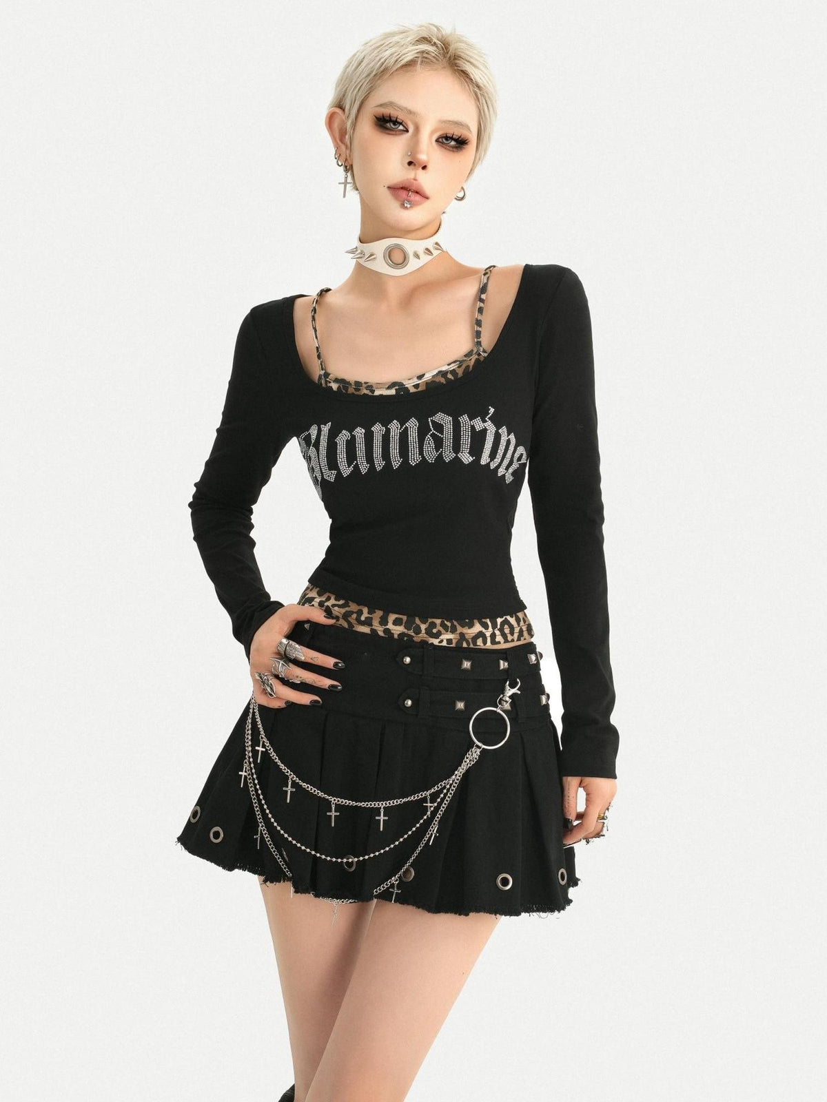 Nico Molly Black Letter Print Slim Fit U Neck Women&