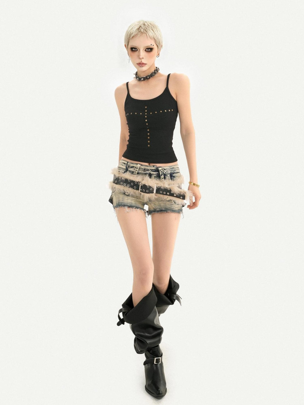 Nico Molly Vintage Print Studded U Neck Slim Cropped Women&