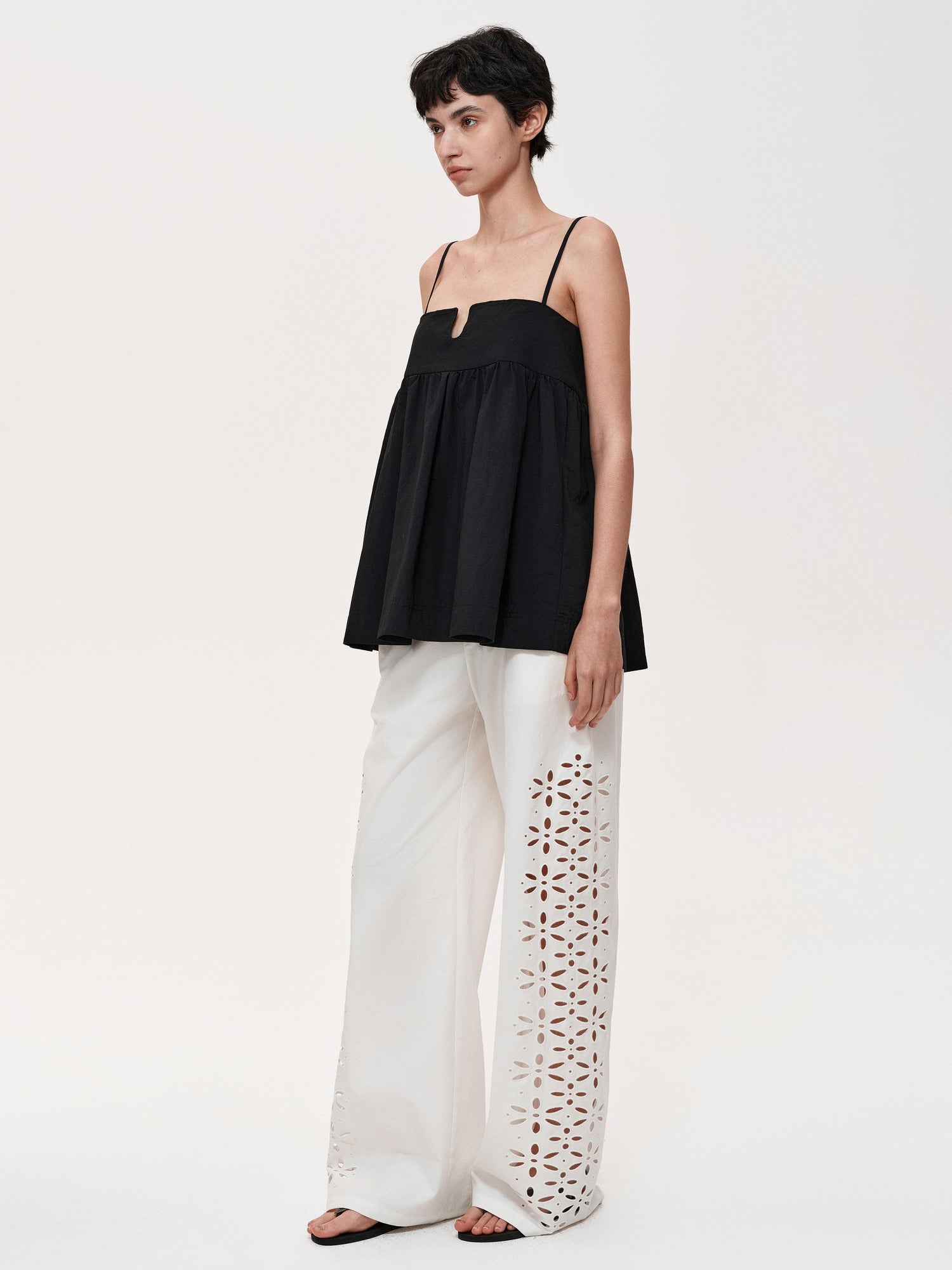 Northbutsouth Adjustable Straps U Shape Wire Modest Puff Sleeveless Top