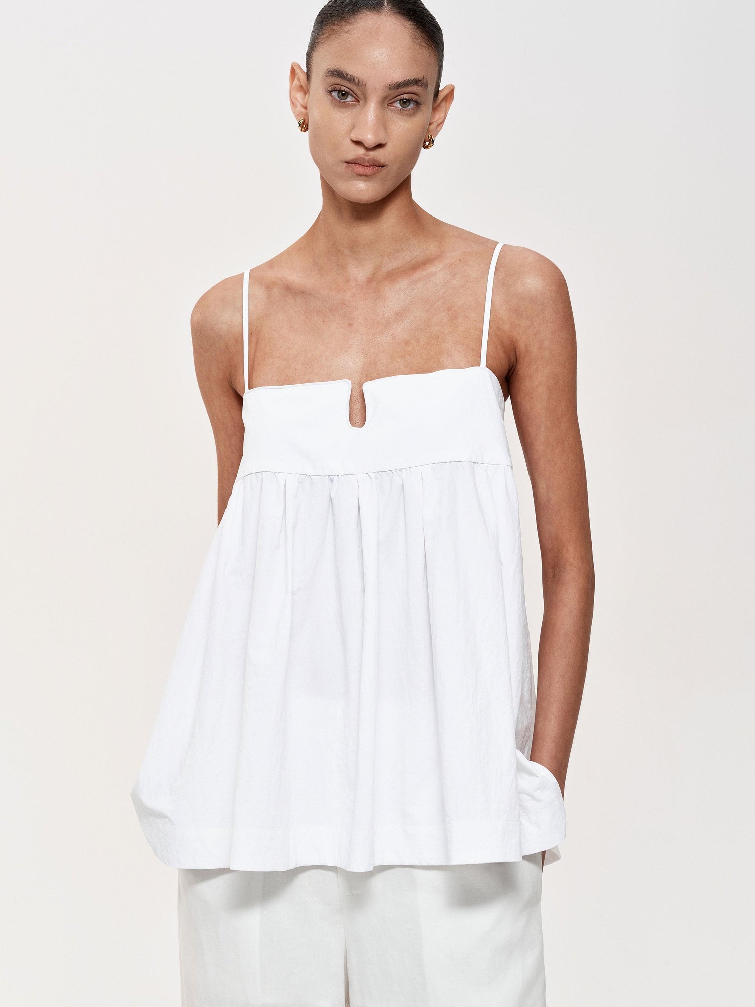 Northbutsouth Adjustable Straps U Shape Wire Modest Puff Sleeveless Top