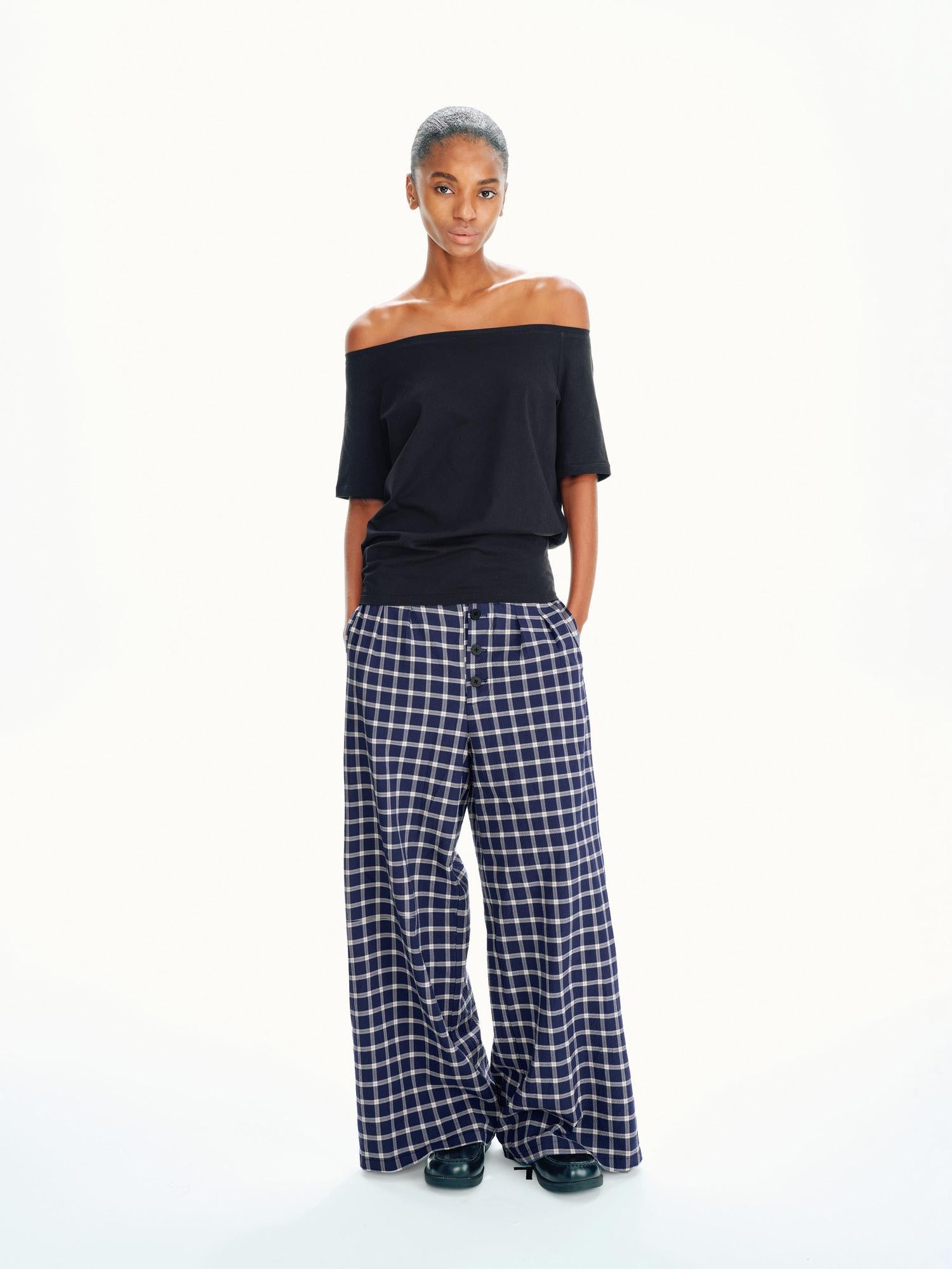 Northbutsouth Asymmetric Shoulder Stacked Two Way T-shirt