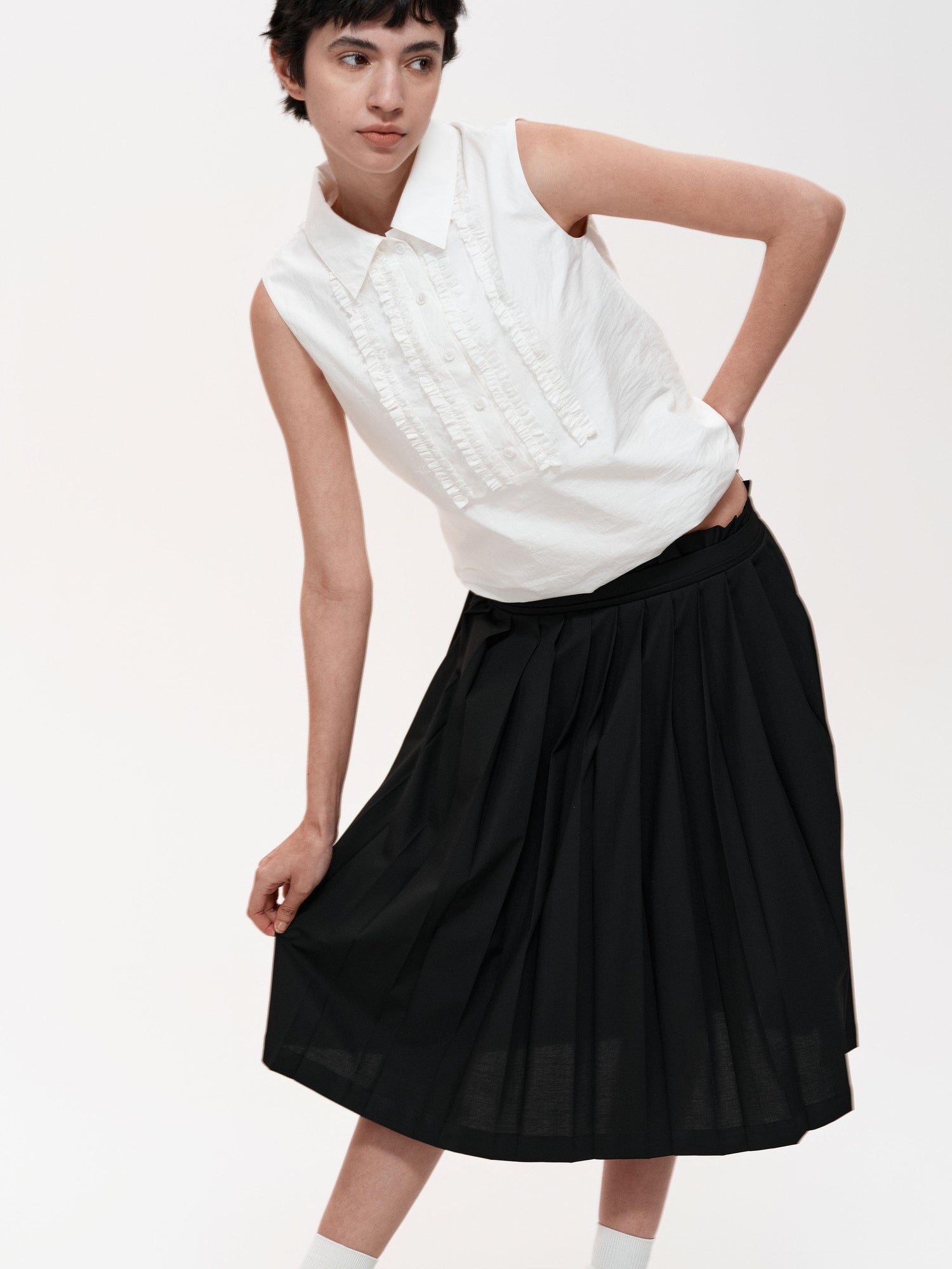 Northbutsouth Classic Pleated Skirt With Lace Waistband
