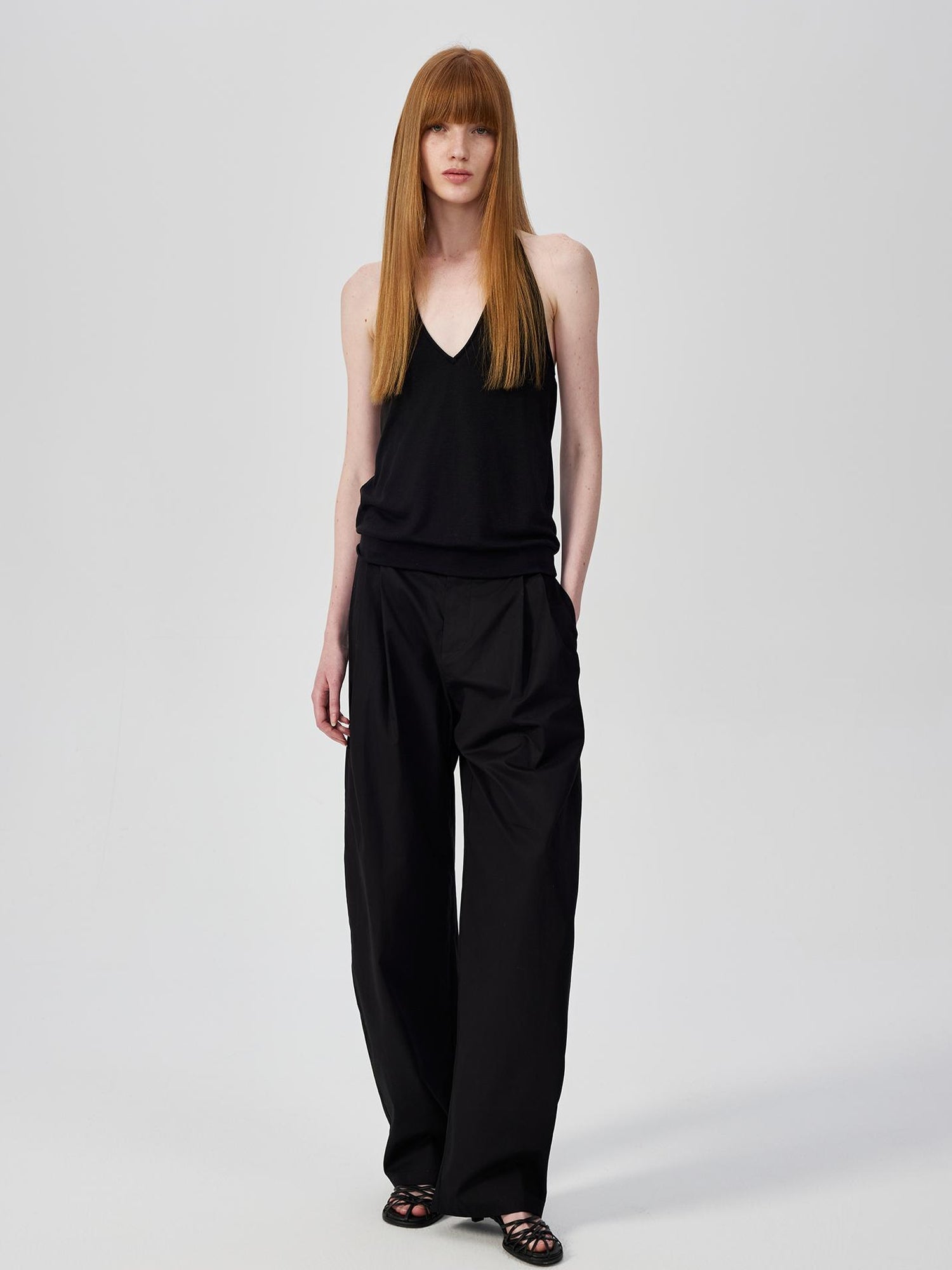 Northbutsouth Deep V Halter Backless Holiday Top In Black And White