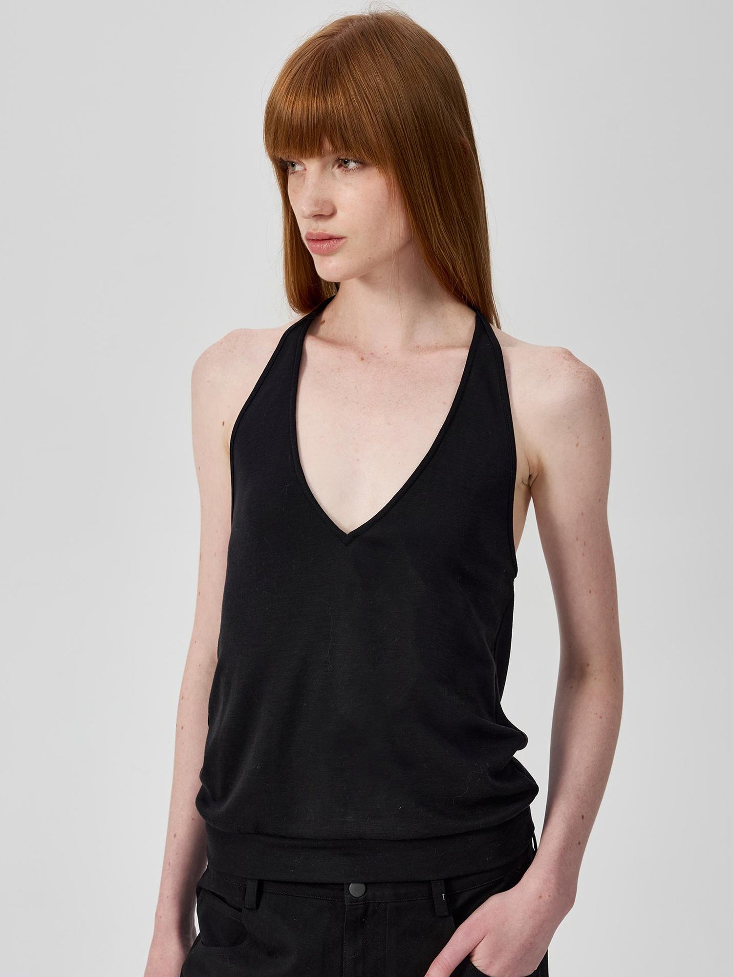 Northbutsouth Deep V Halter Backless Holiday Top In Black And White