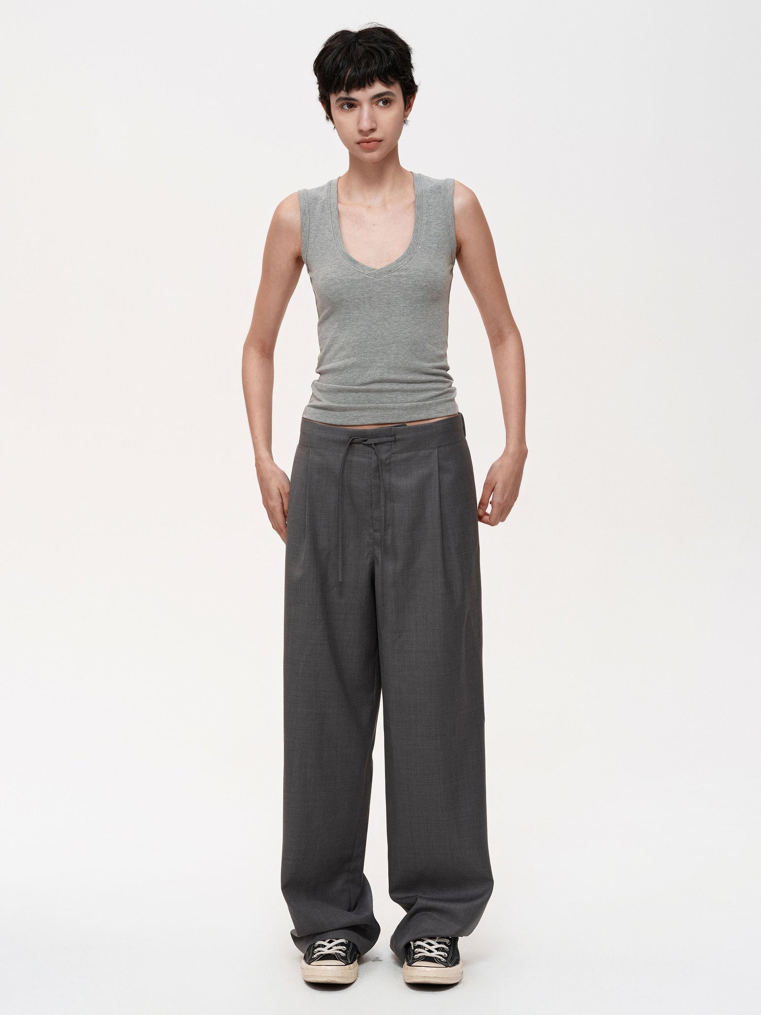 Northbutsouth Deep V Slim Fit Camisole In Three Colors