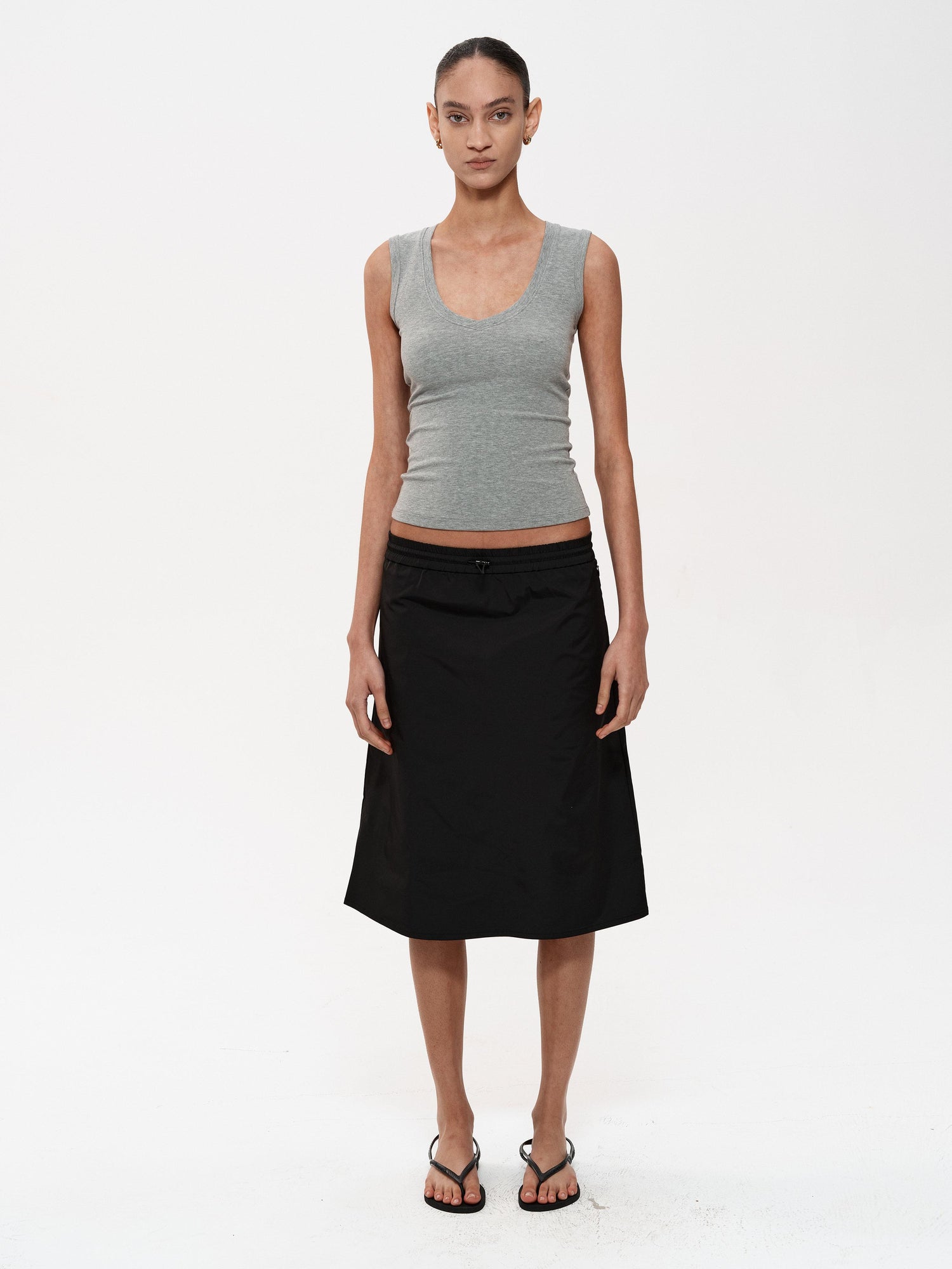 Northbutsouth Deep V Slim Fit Camisole In Three Colors