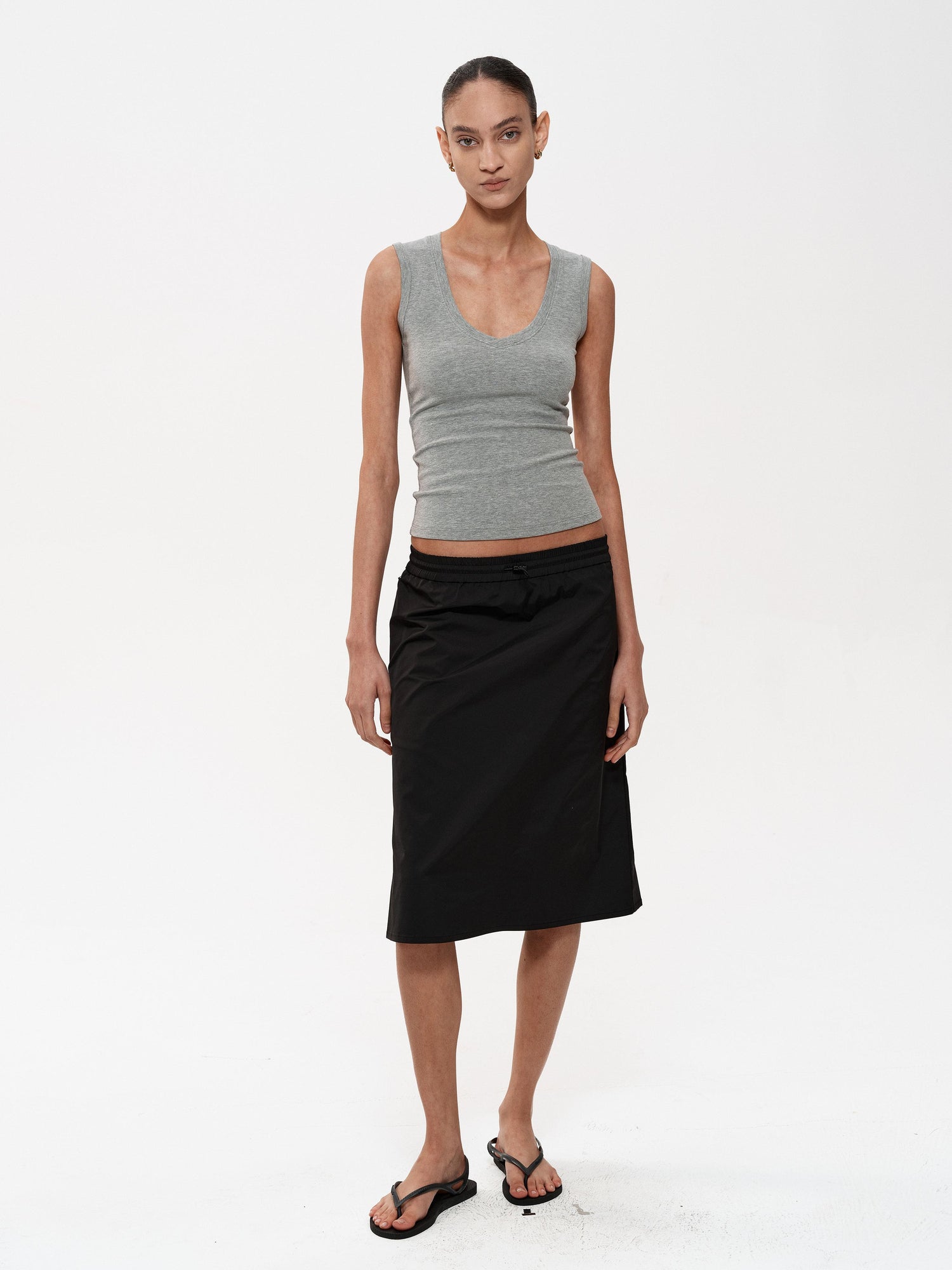 Northbutsouth Deep V Slim Fit Camisole In Three Colors