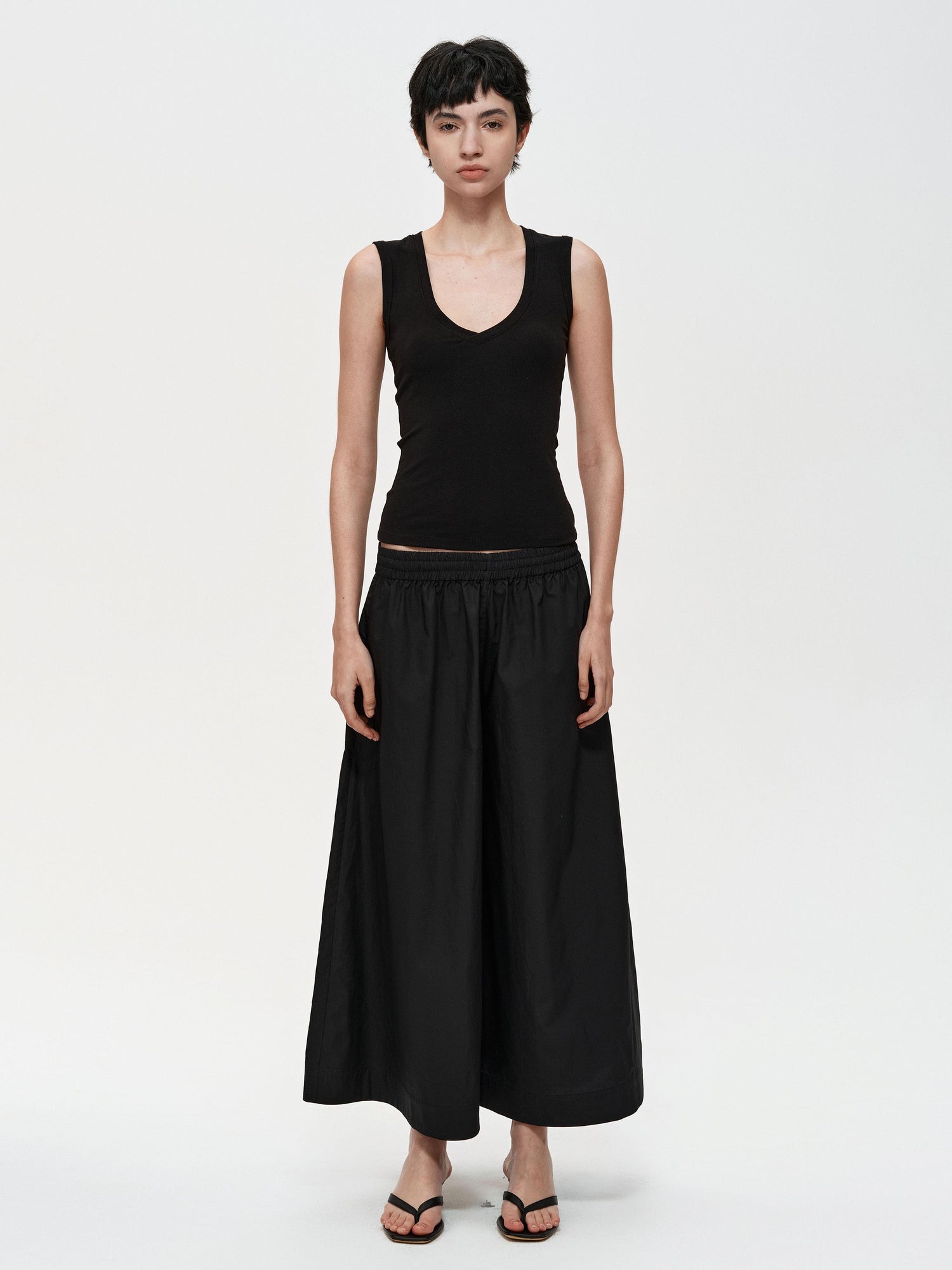 Northbutsouth Deep V Slim Fit Camisole In Three Colors