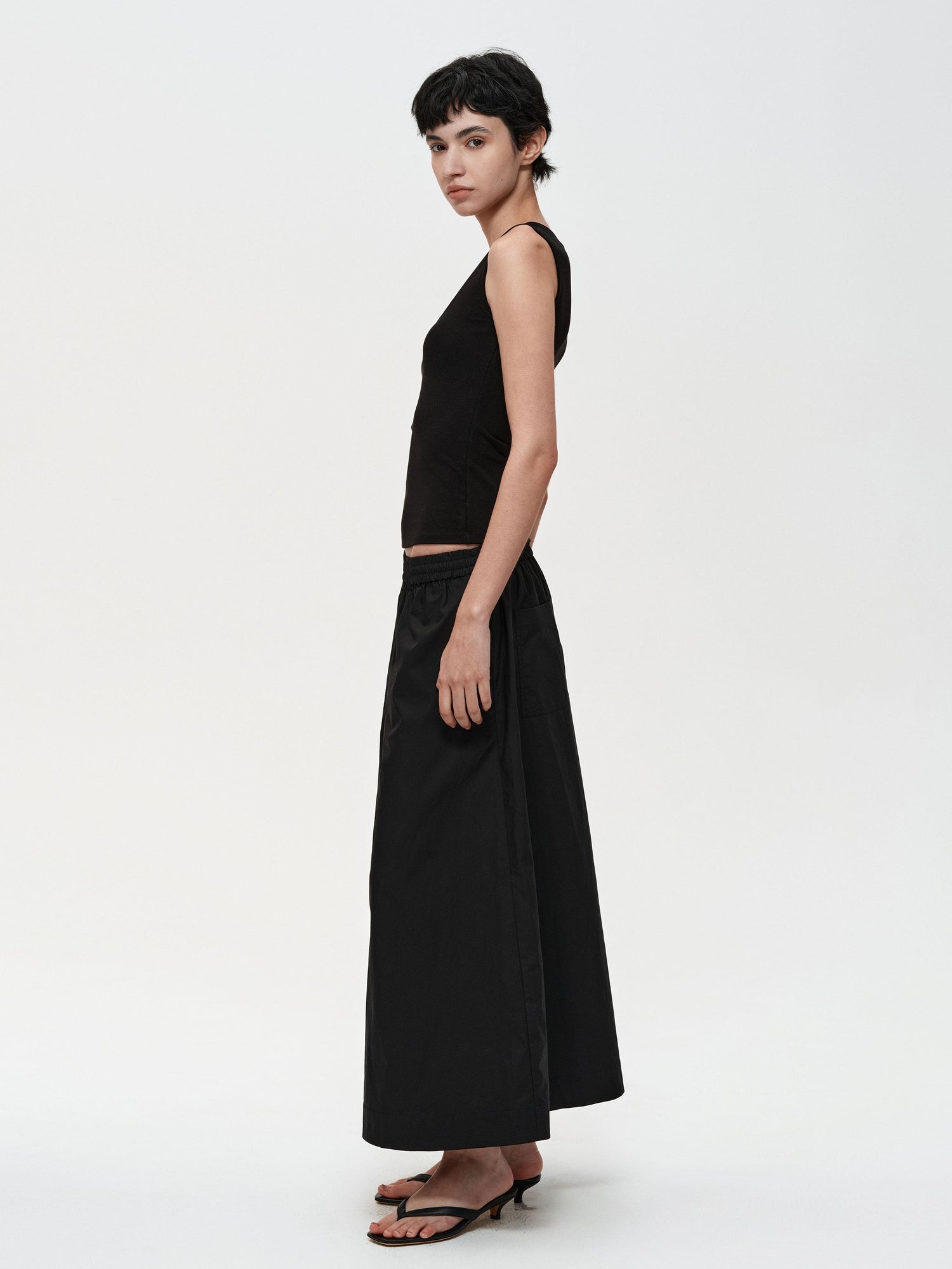 Northbutsouth Deep V Slim Fit Camisole In Three Colors