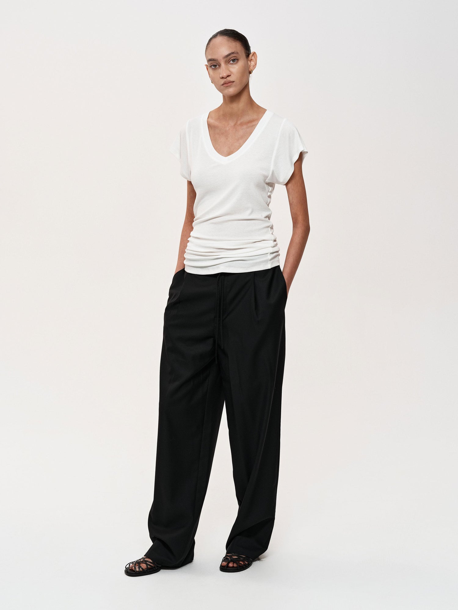 Northbutsouth Fine Wool Drawstring Trousers with Relaxed Fit