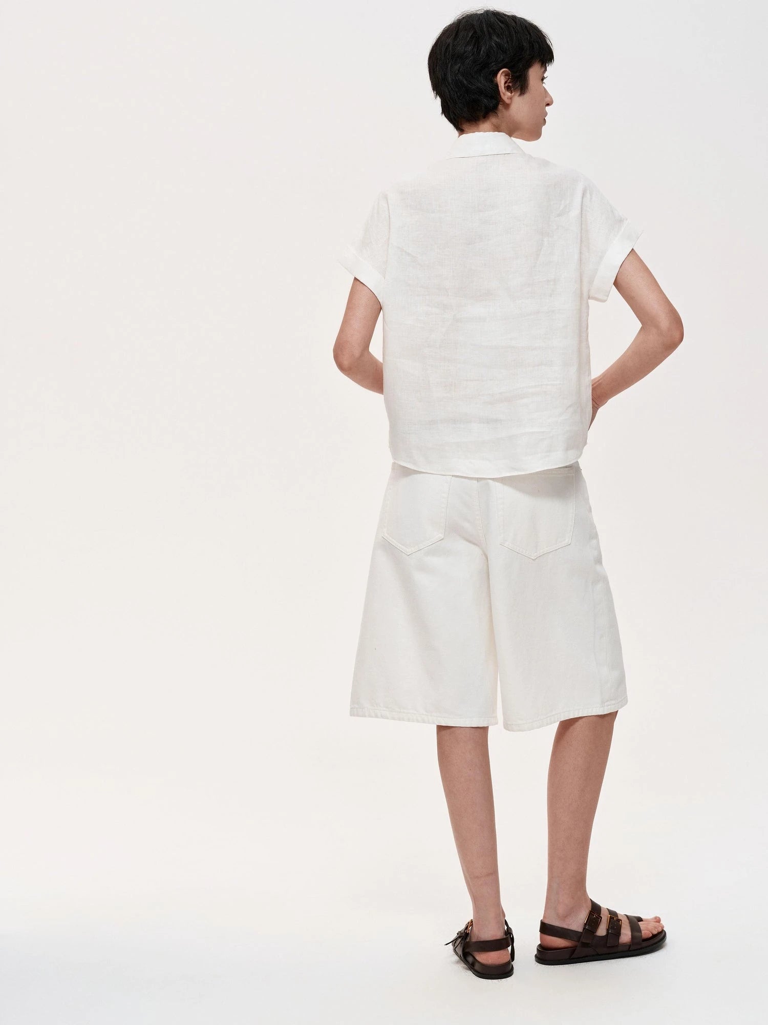 Floral Embroidered Loose Fit Hemp Shirt