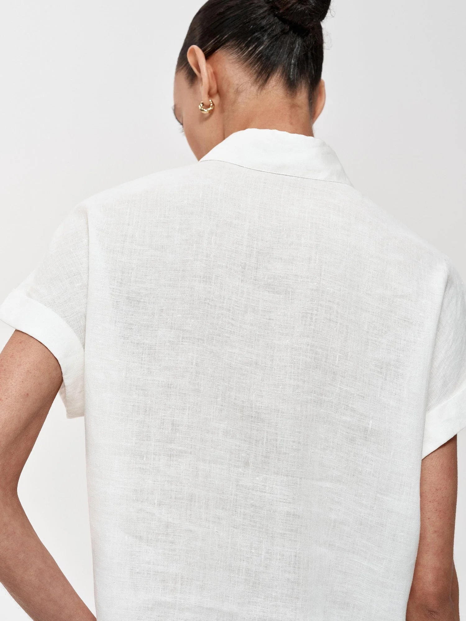 Floral Embroidered Loose Fit Hemp Shirt