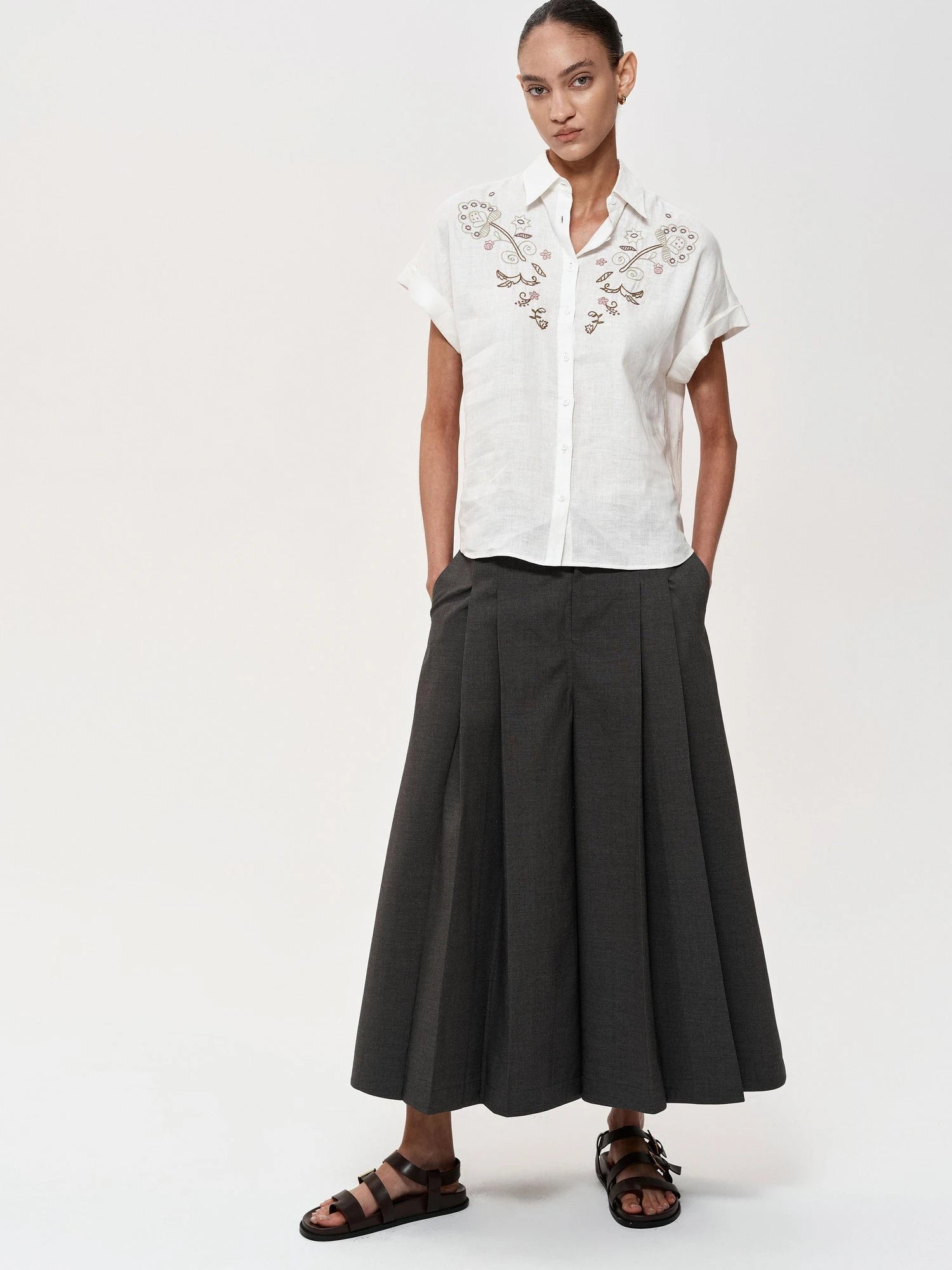 Floral Embroidered Loose Fit Hemp Shirt