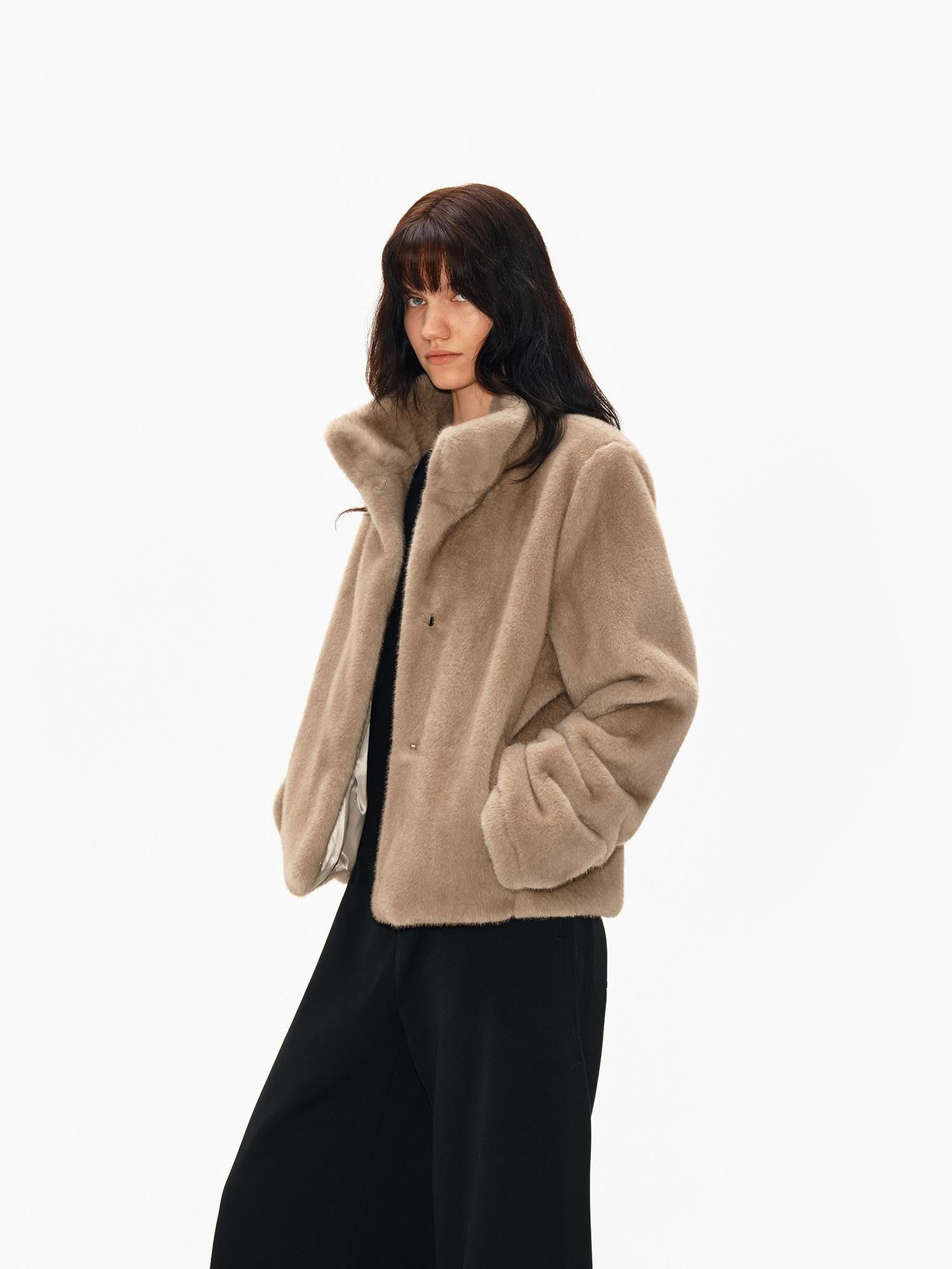 Northbutsouth Khaki Fluffy Stand Collar Cropped Loose Fit Women&