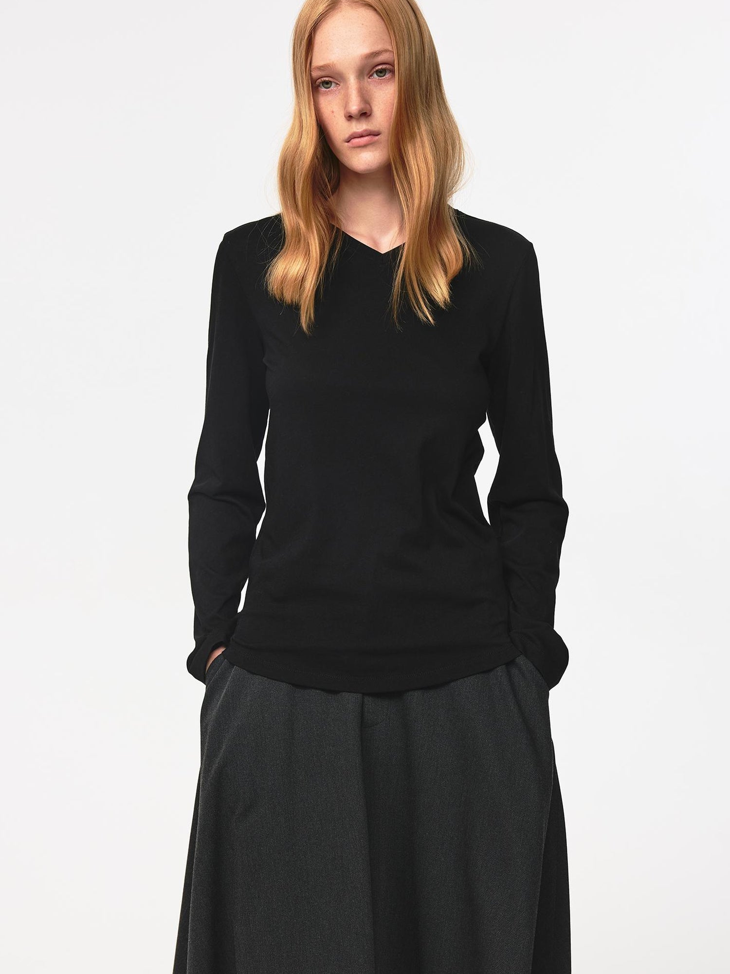 Northbutsouth Lightweight Bamboo Cotton V-Neck Relaxed Fit Tee