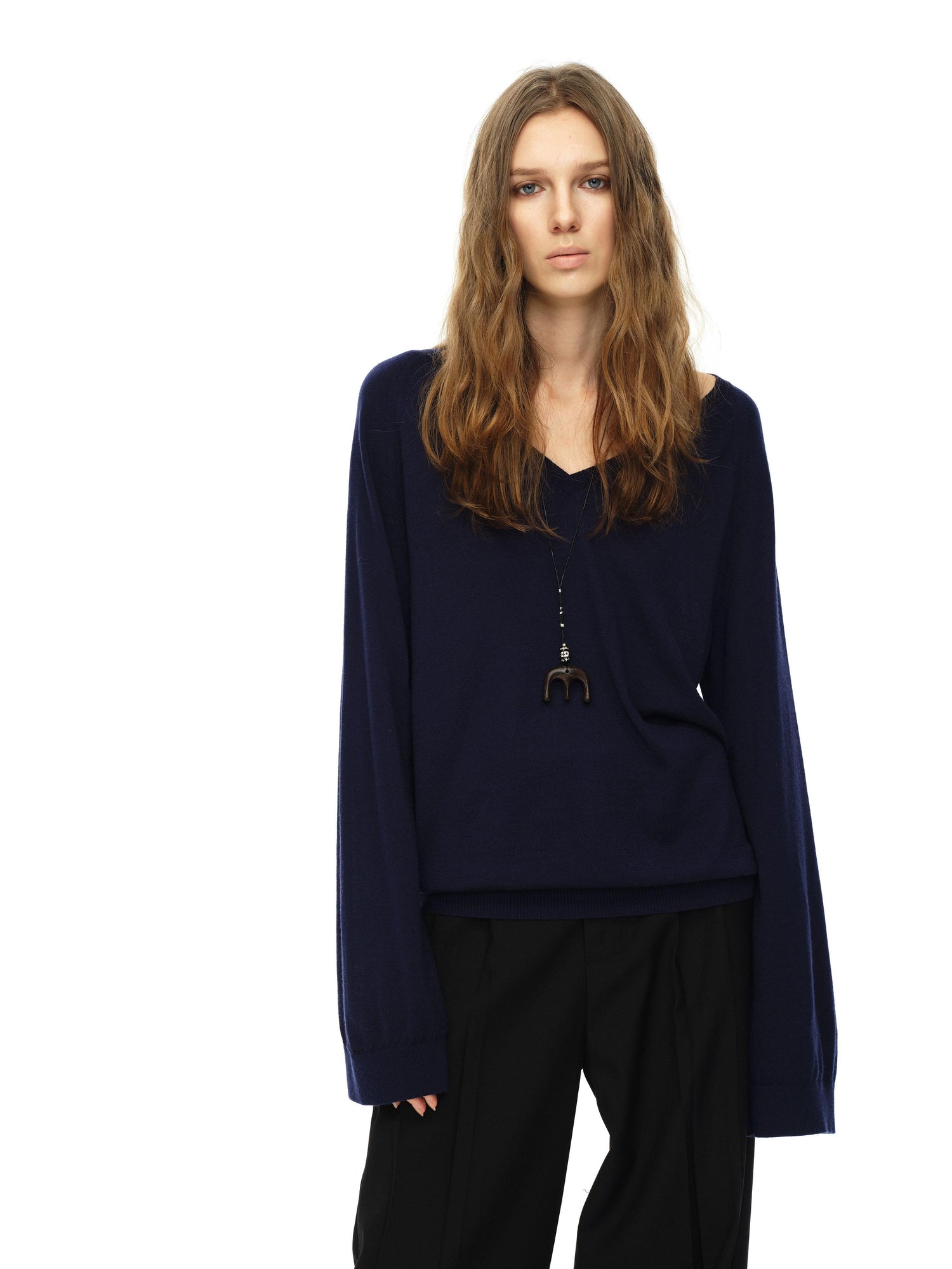 Northbutsouth Lightweight Wool V-Neck Loose Knit Sweater