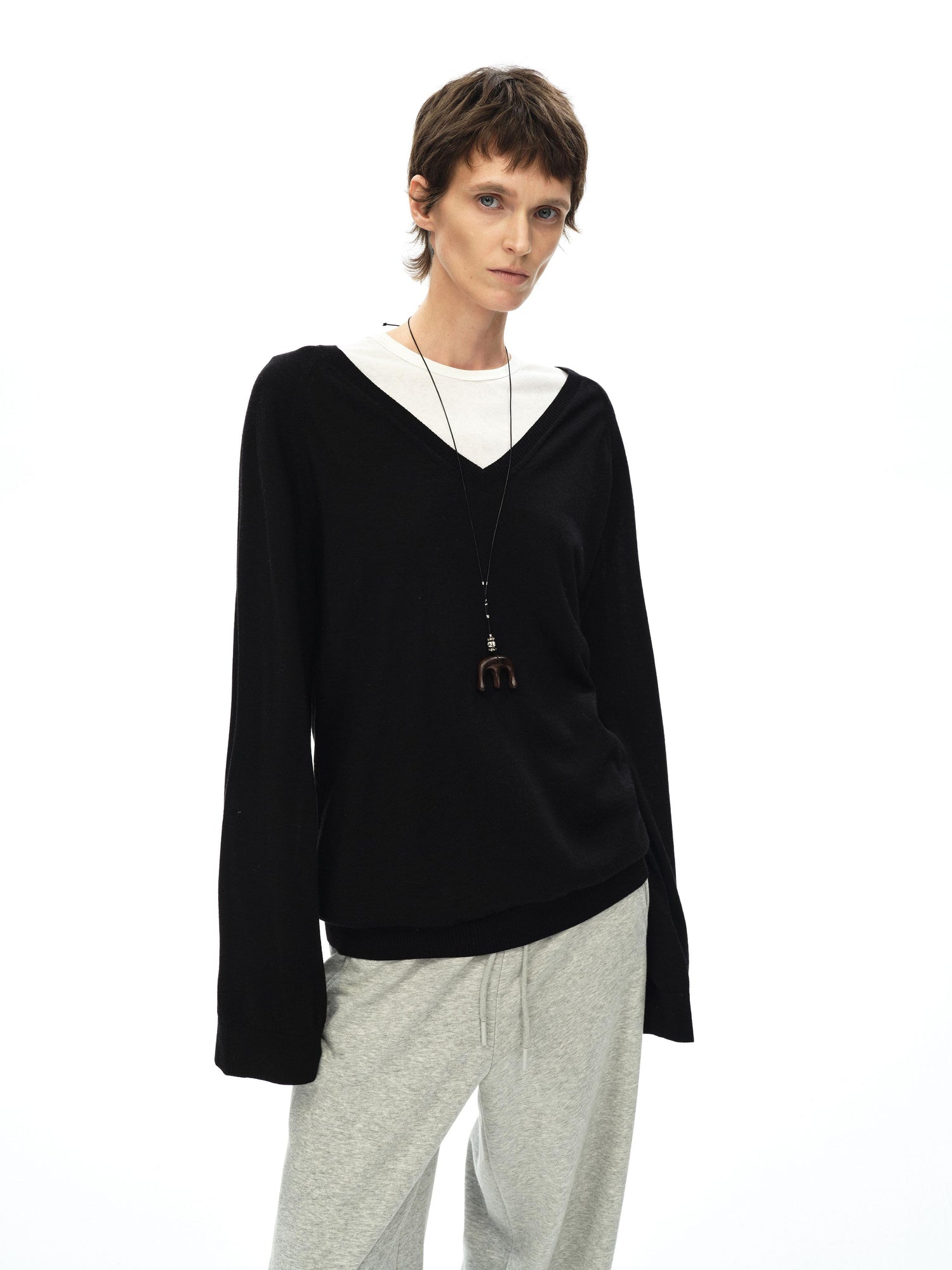 Northbutsouth Lightweight Wool V-Neck Loose Knit Sweater