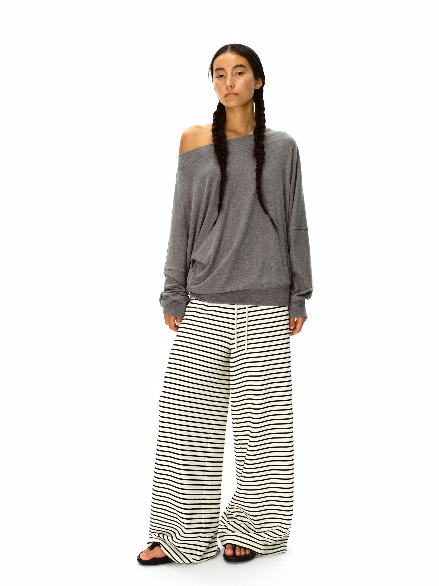 Northbutsouth Oblique Shoulder Batwing Sleeve Stacked Top