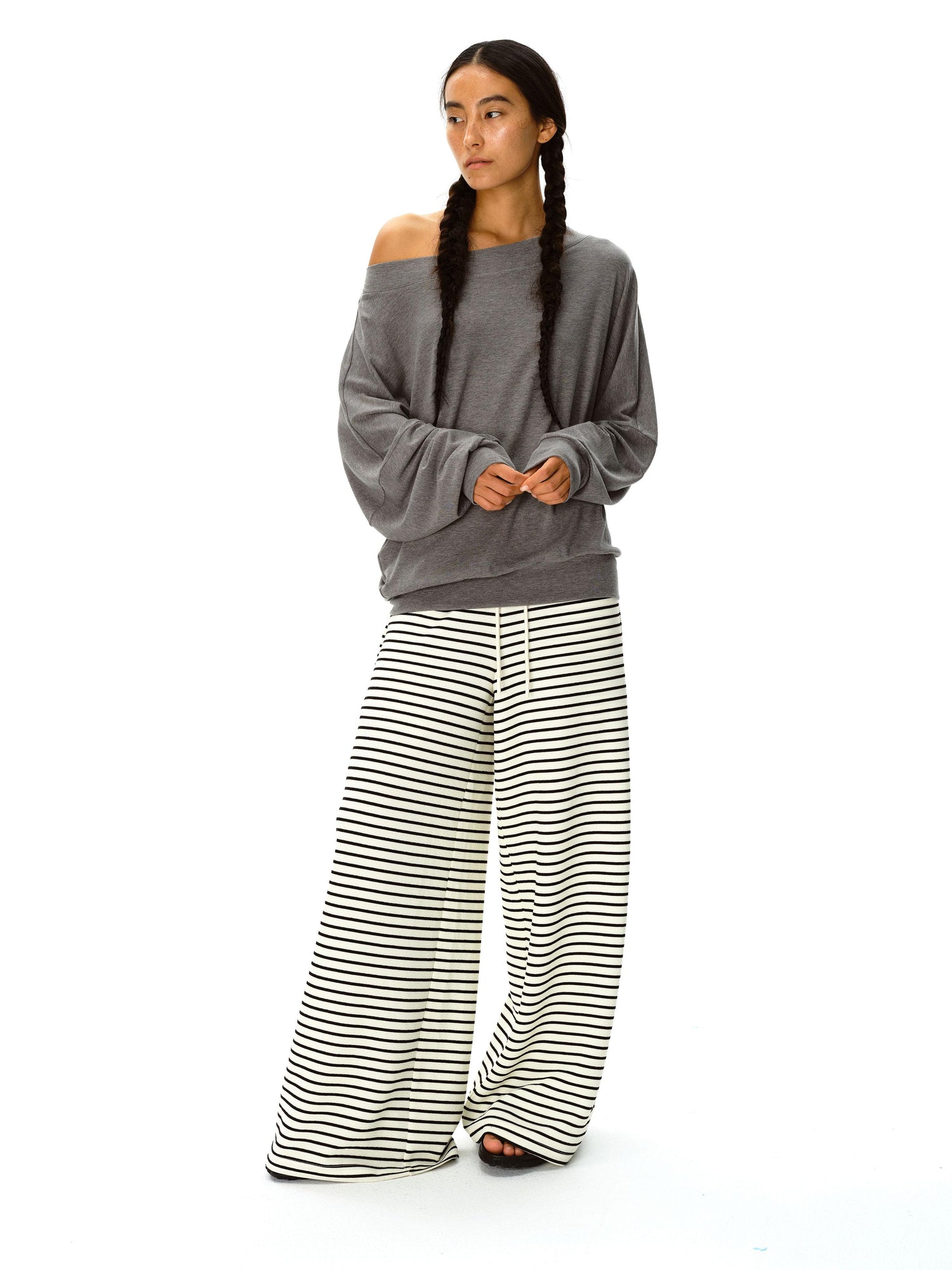 Northbutsouth Oblique Shoulder Batwing Sleeve Stacked Top