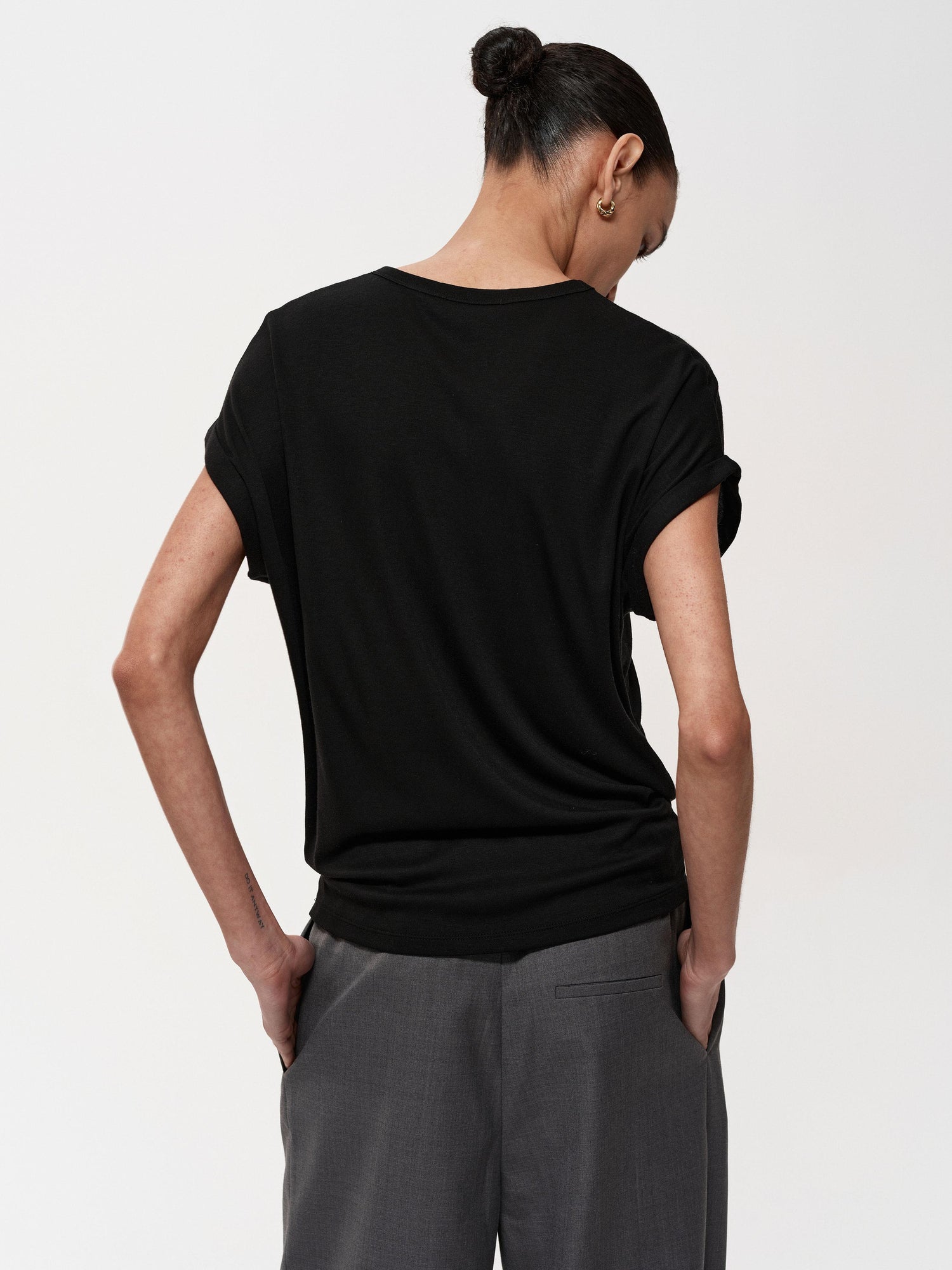 Northbutsouth Raglan Batwing Sleeve Cropped Relaxed Fit T-Shirt