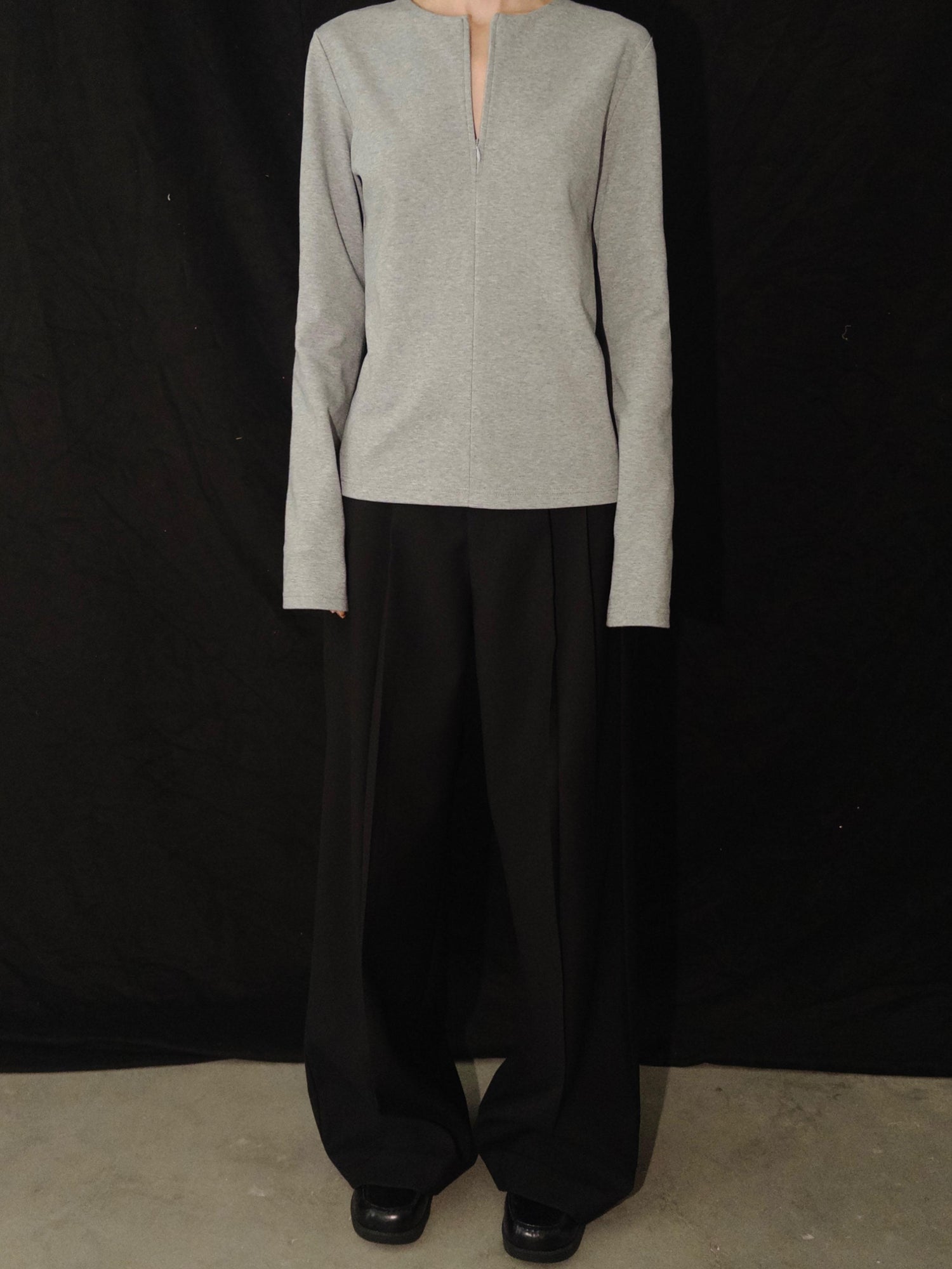 Northbutsouth Round Neck Semi Zip Layering Top