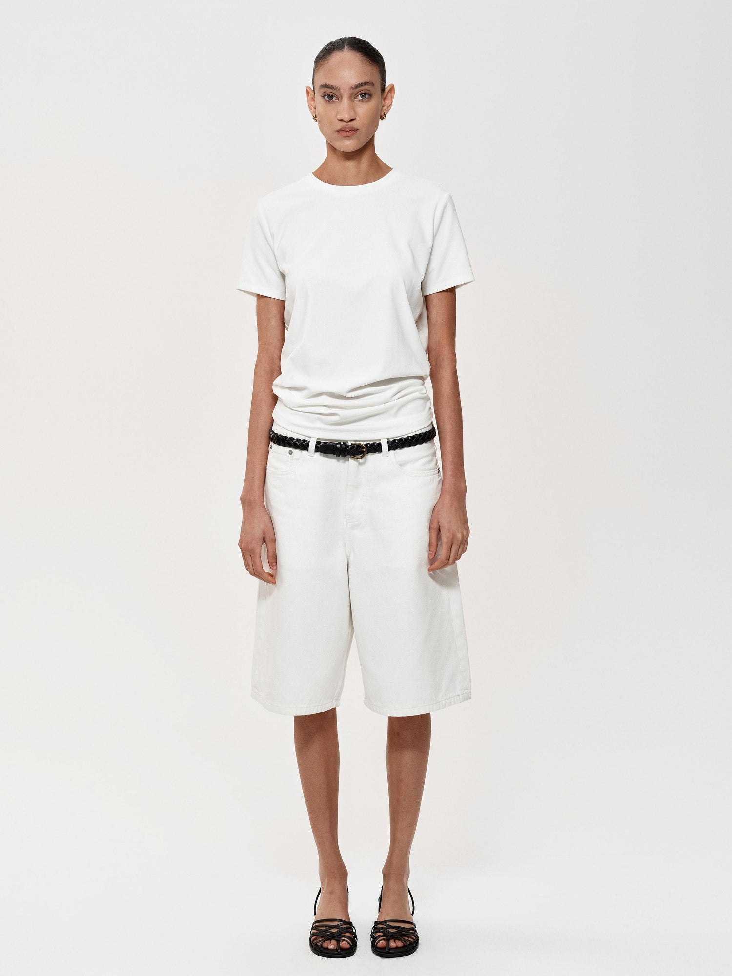 Northbutsouth Stacked Pleat Hem Round Neck T-shirt