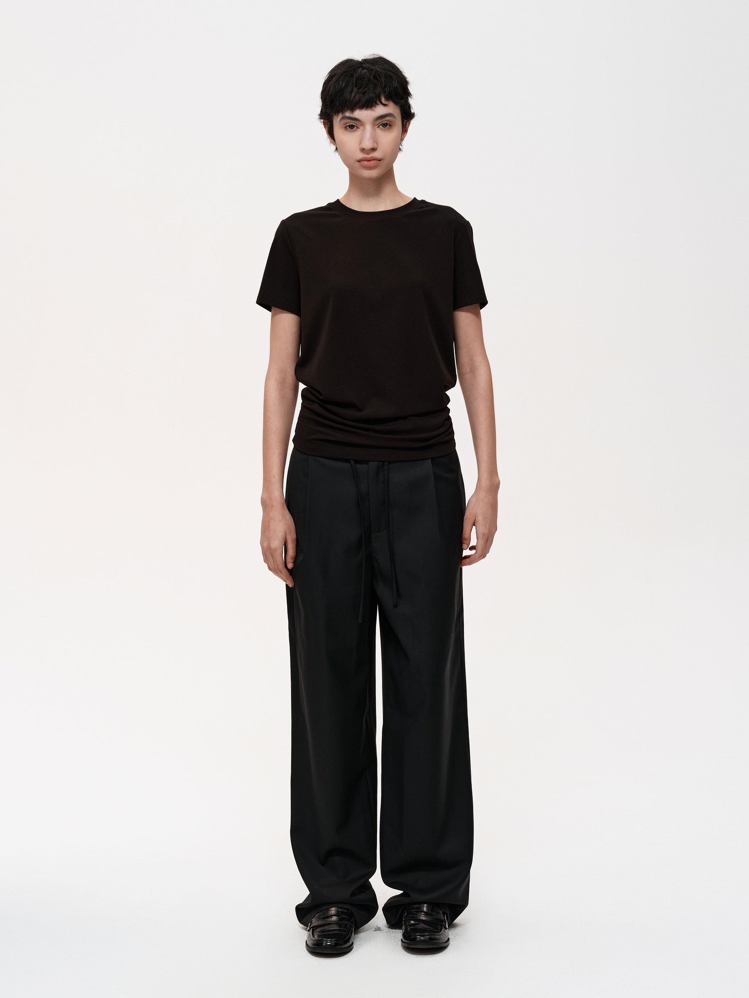 Northbutsouth Stacked Pleat Hem Round Neck T-shirt