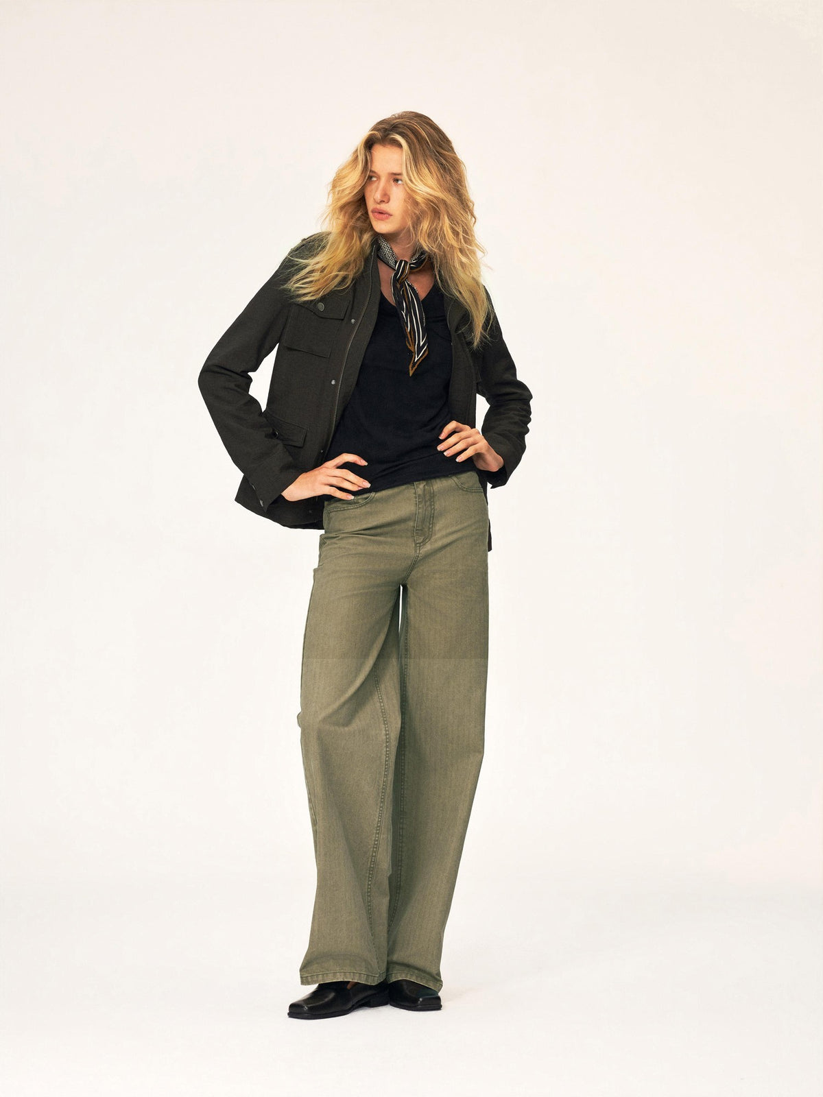 Northbutsouth Stand Collar Multi Pocket Color Block Slim Fit Women&