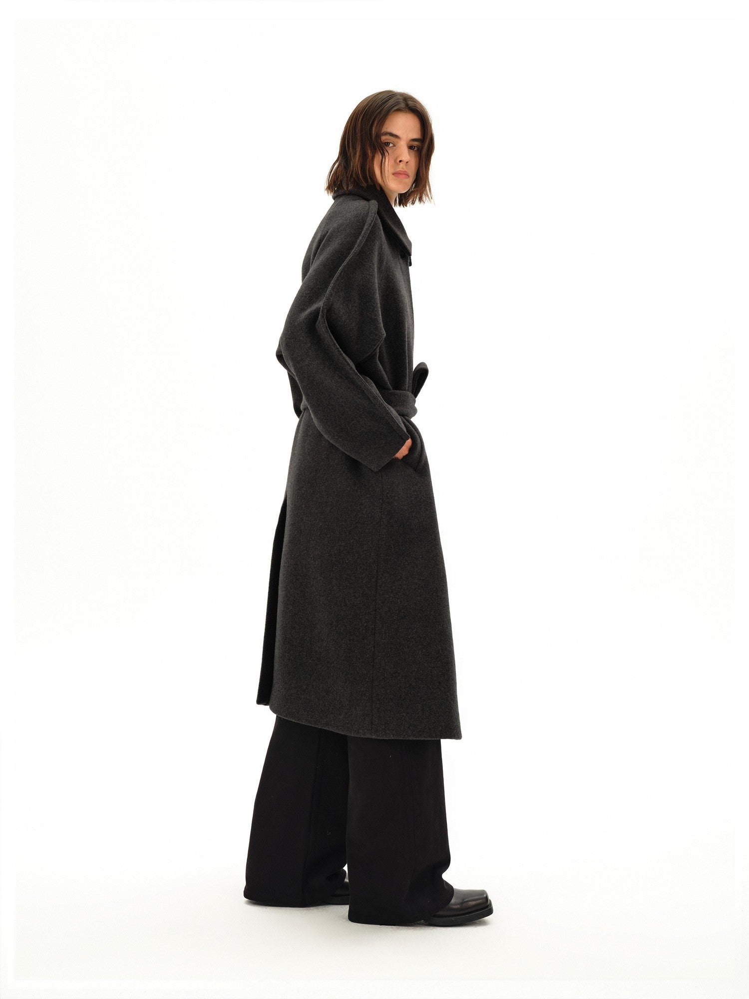 Northbutsouth Structured Shoulder Line Silhouette Women&