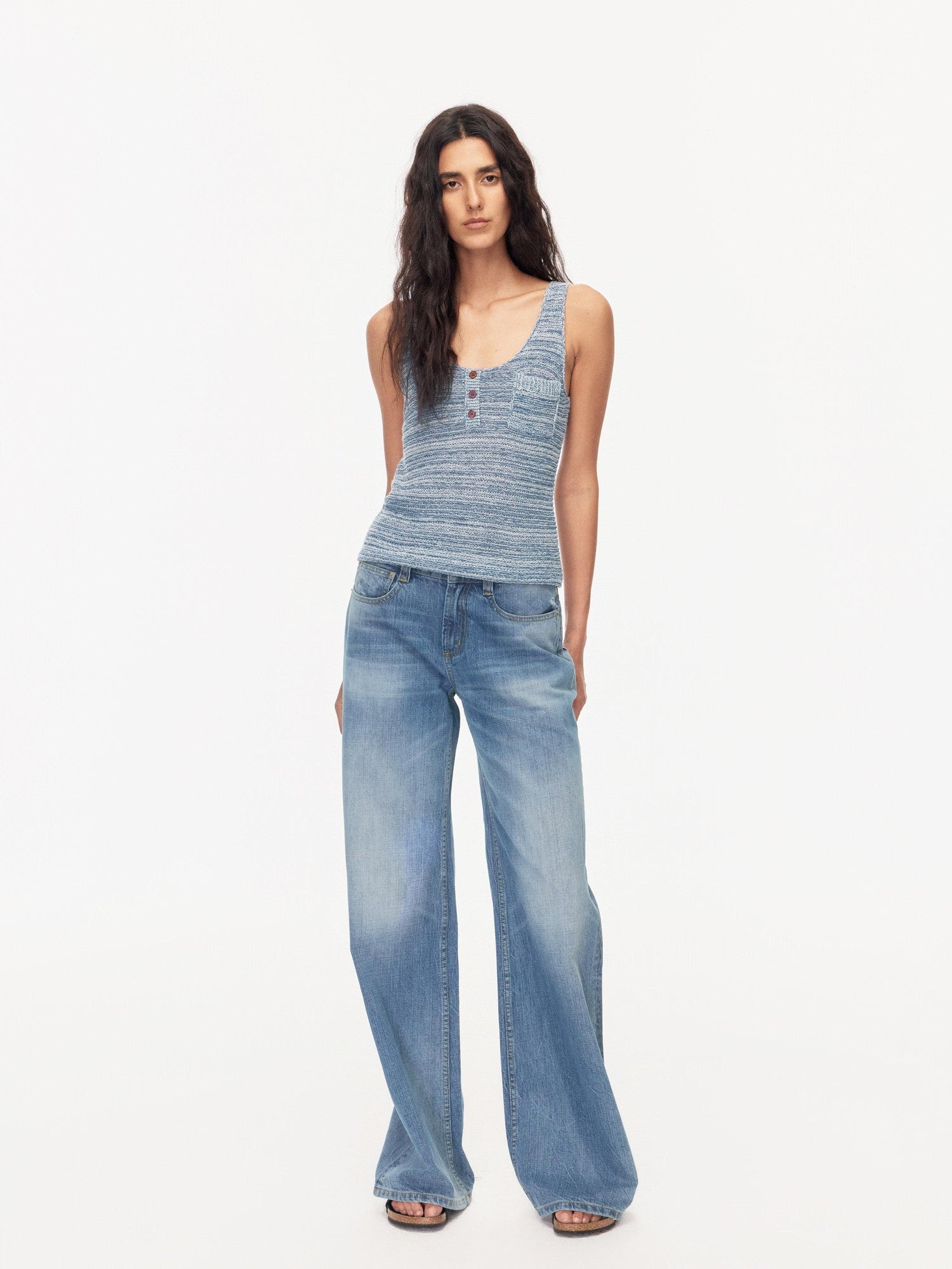 Northbutsouth Textured Melange Three Button Rolled Edge U Neck Women&